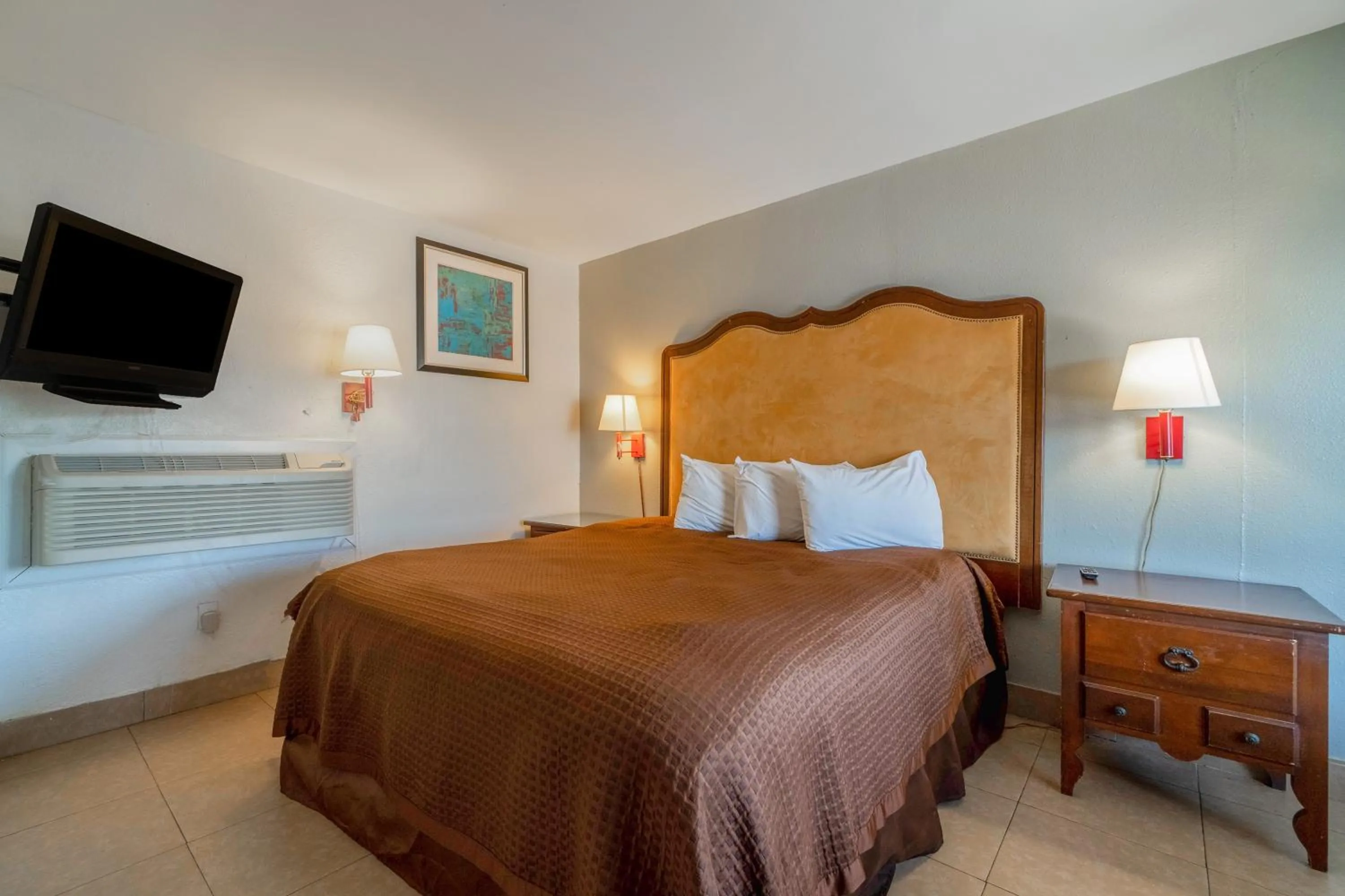 Bedroom, Bed in Pelican Inn by Belvilla Aransas Pass, TX