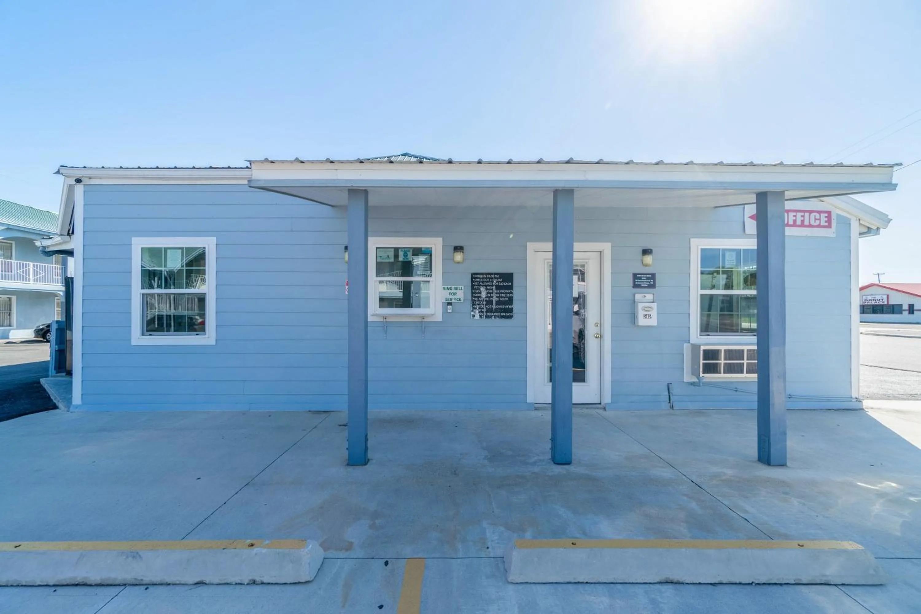Facade/entrance in Pelican Inn by Belvilla Aransas Pass, TX