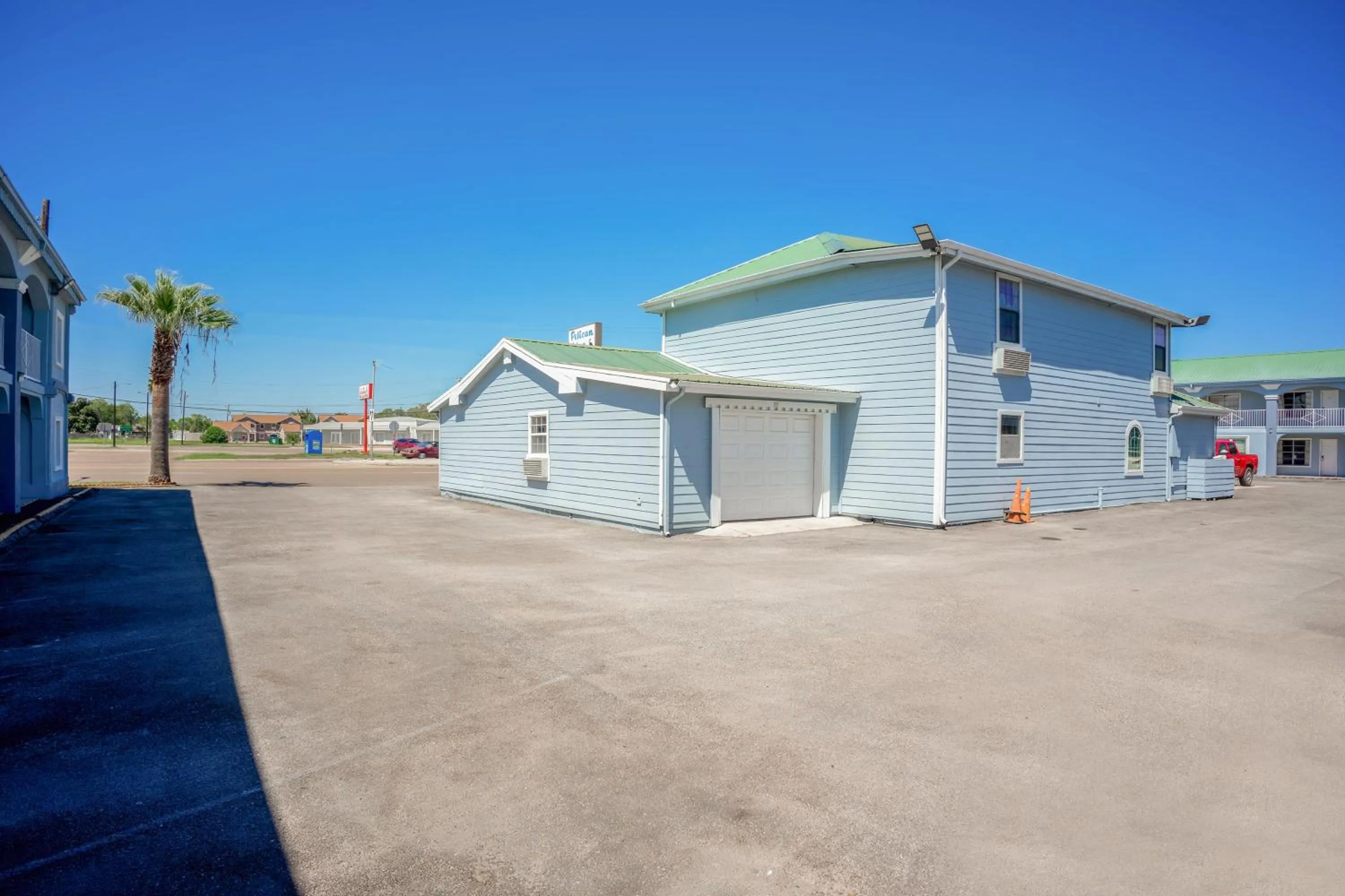 Facade/entrance in Pelican Inn by Belvilla Aransas Pass, TX