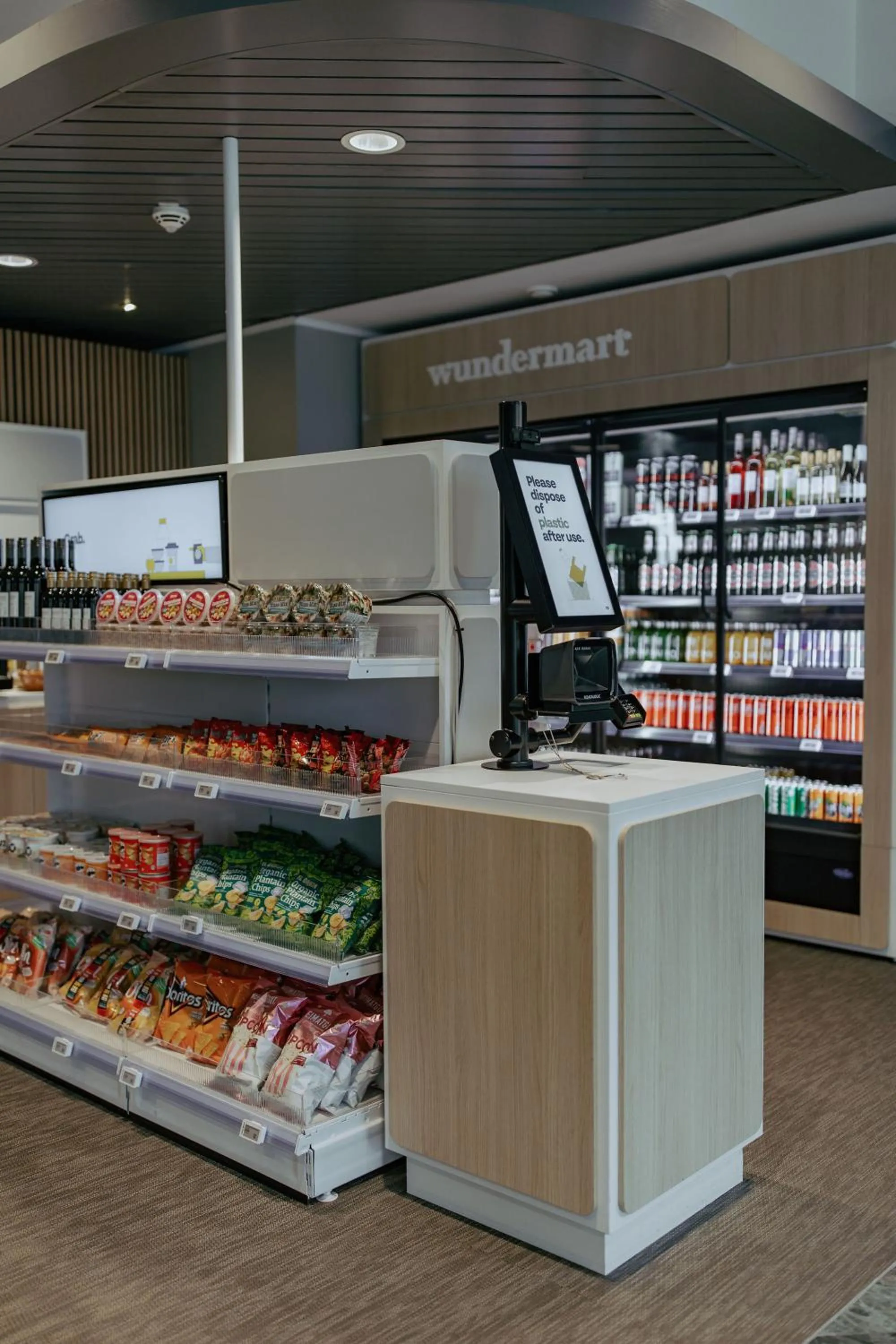 Supermarket/grocery shop in Holiday Inn Lübeck by IHG