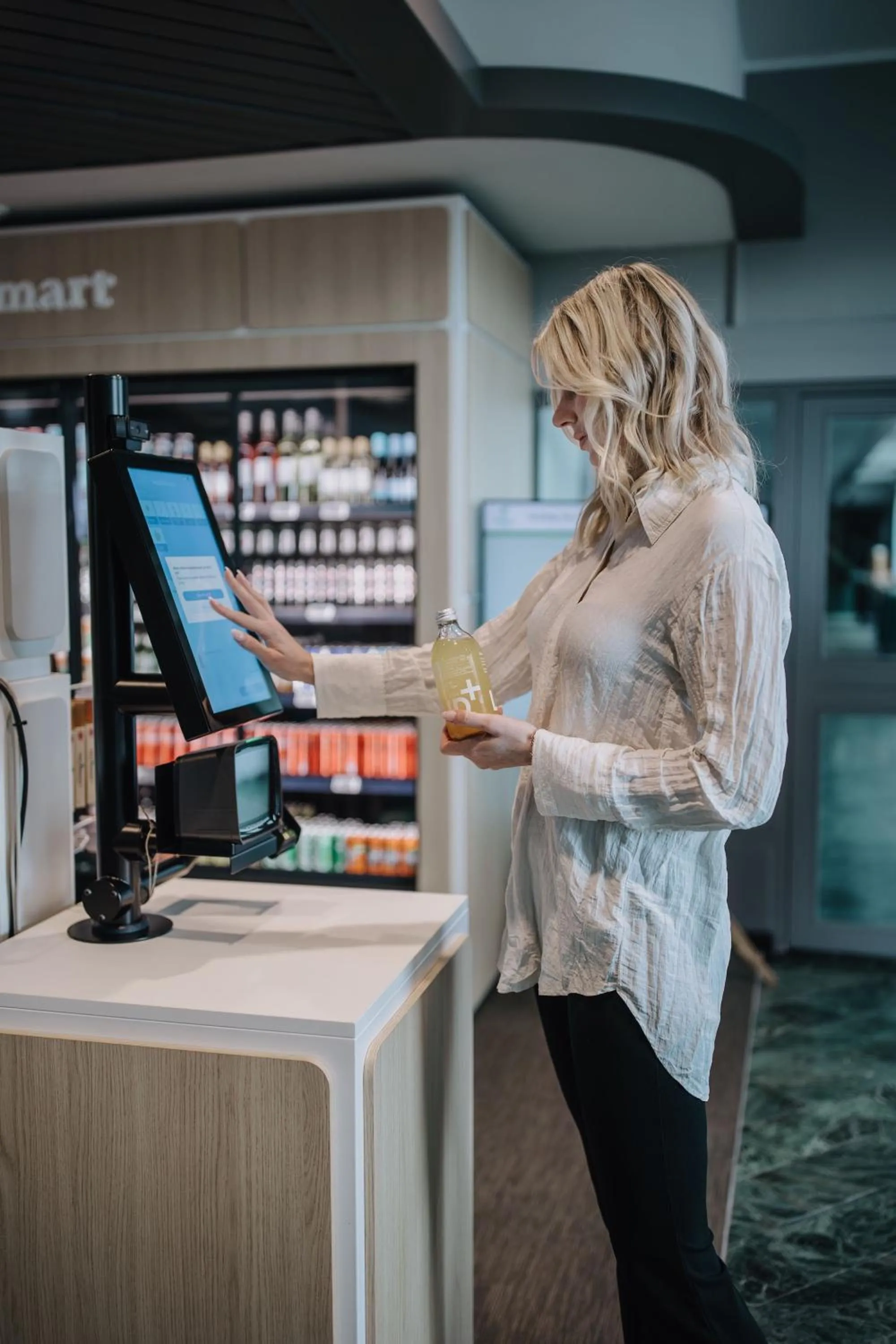 Supermarket/grocery shop in Holiday Inn Lübeck by IHG