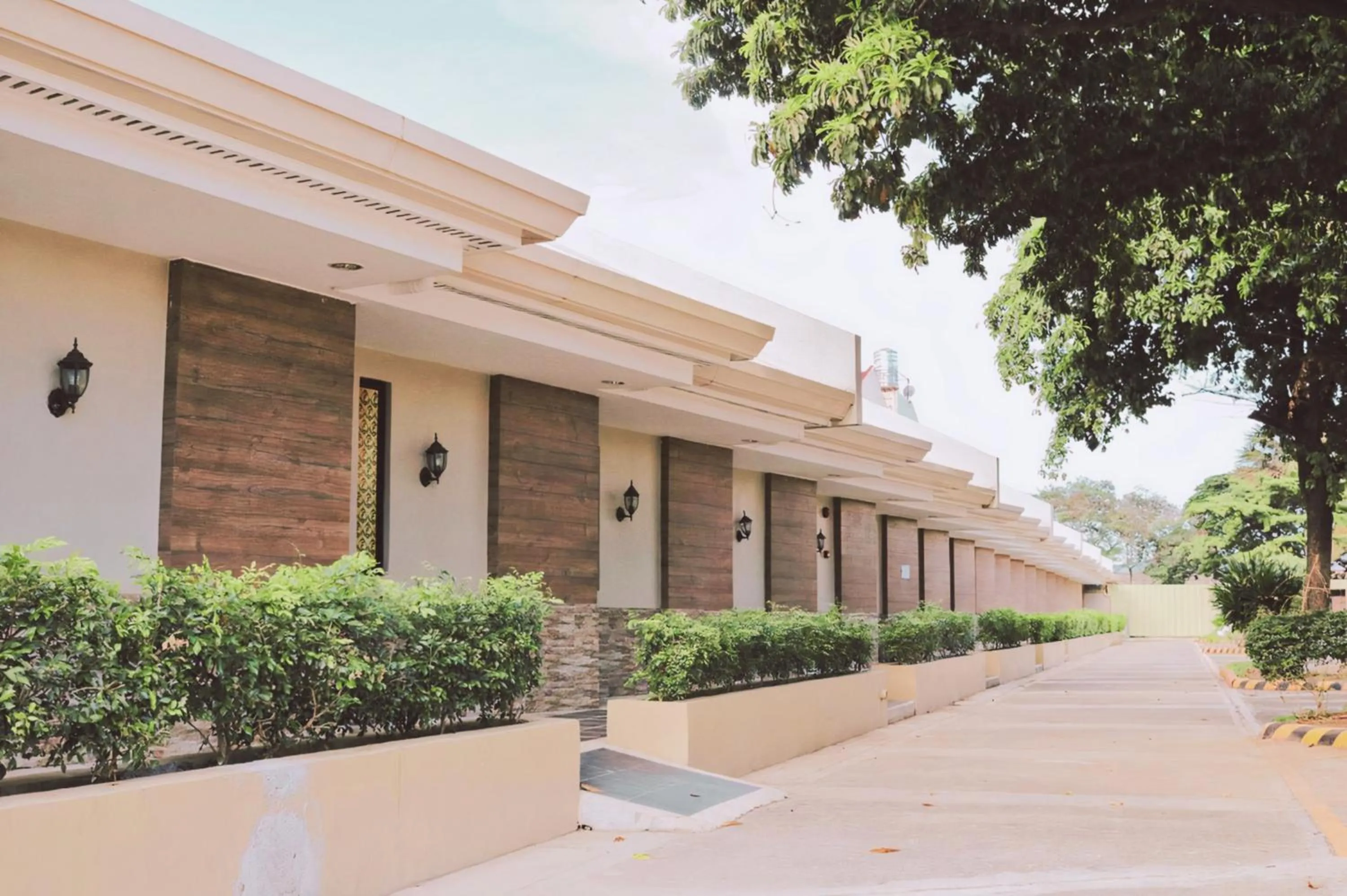 Property building in S and M Hotel Inc.