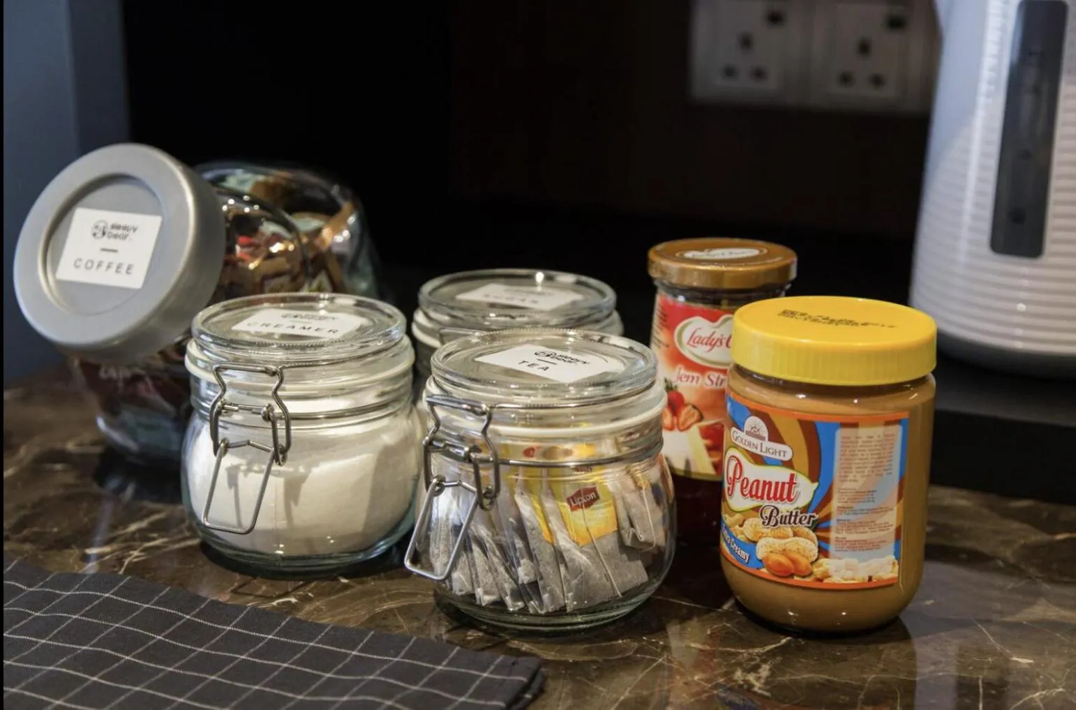 Anggun Residence By Sleepy Bear