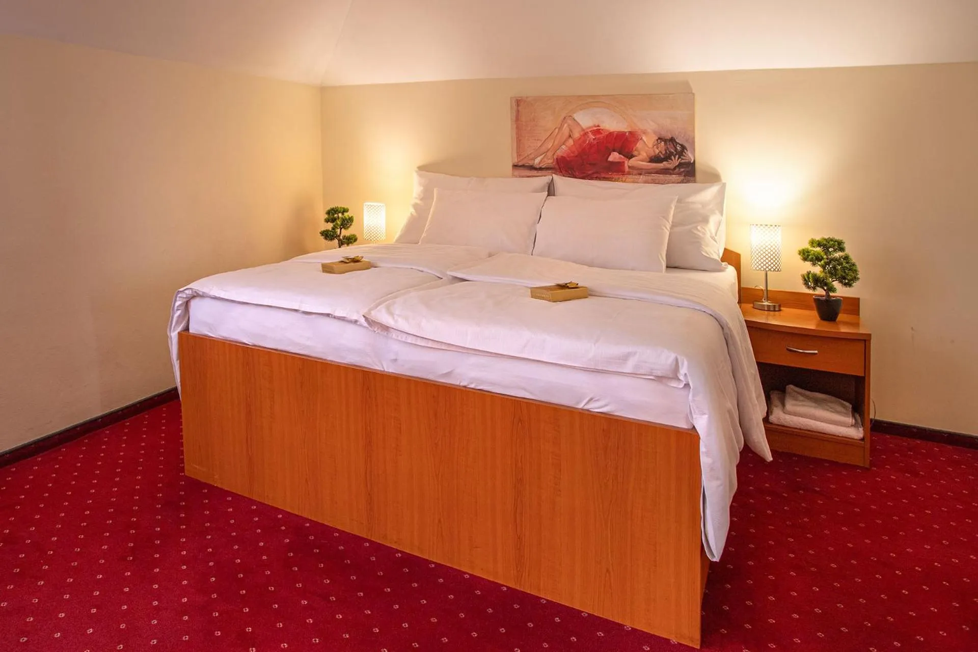 Bedroom, Bed in Hotel Kamélia