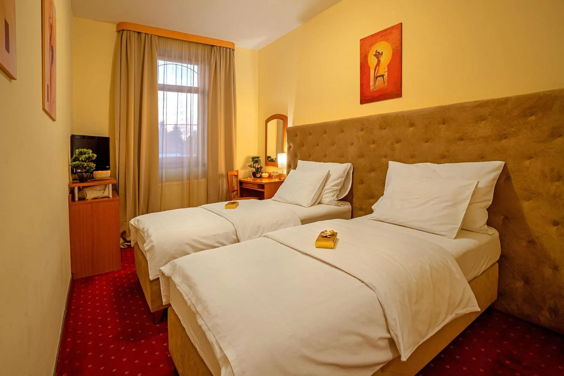 Bedroom, Bed in Hotel Kamélia