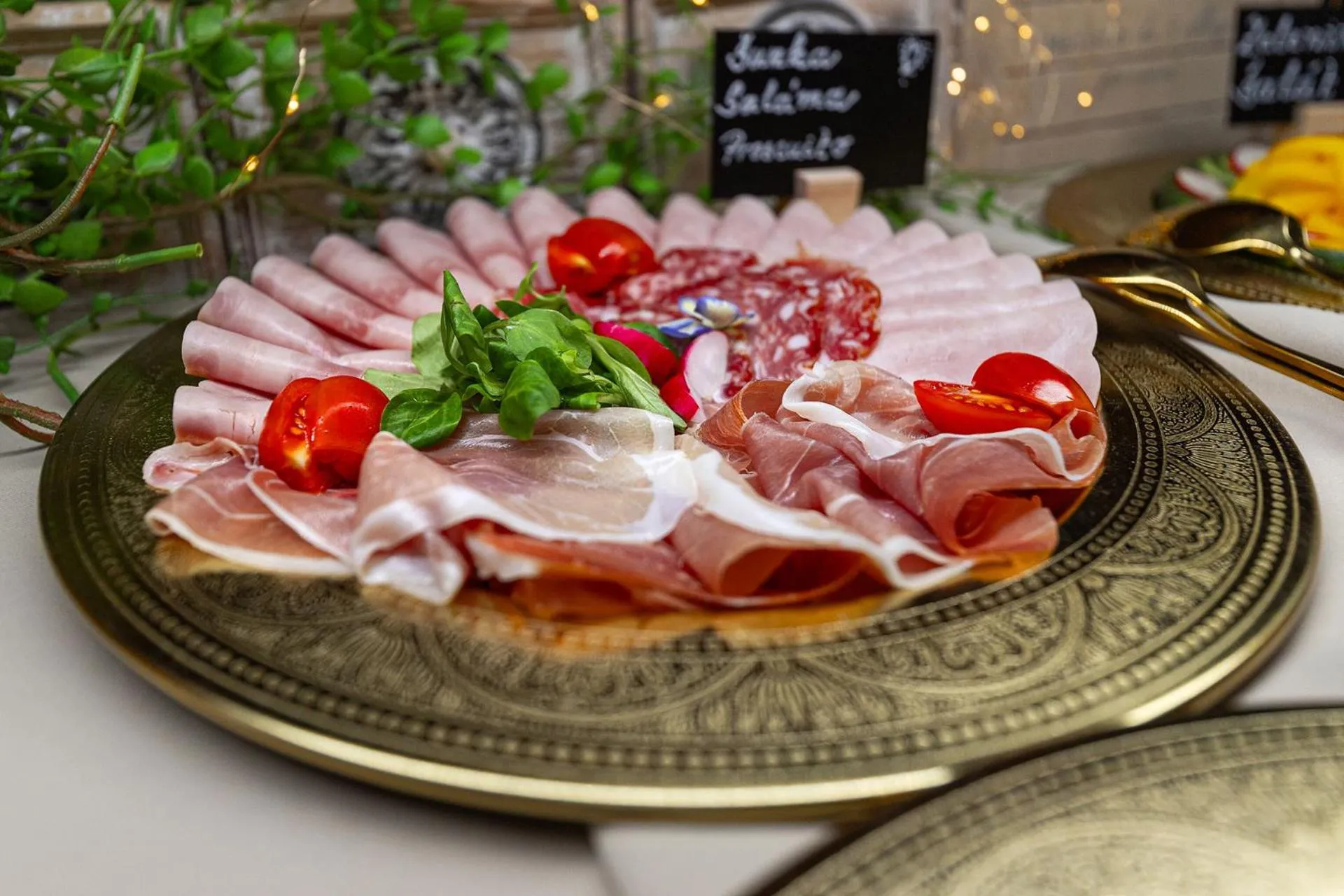 Buffet breakfast in Hotel Kamélia