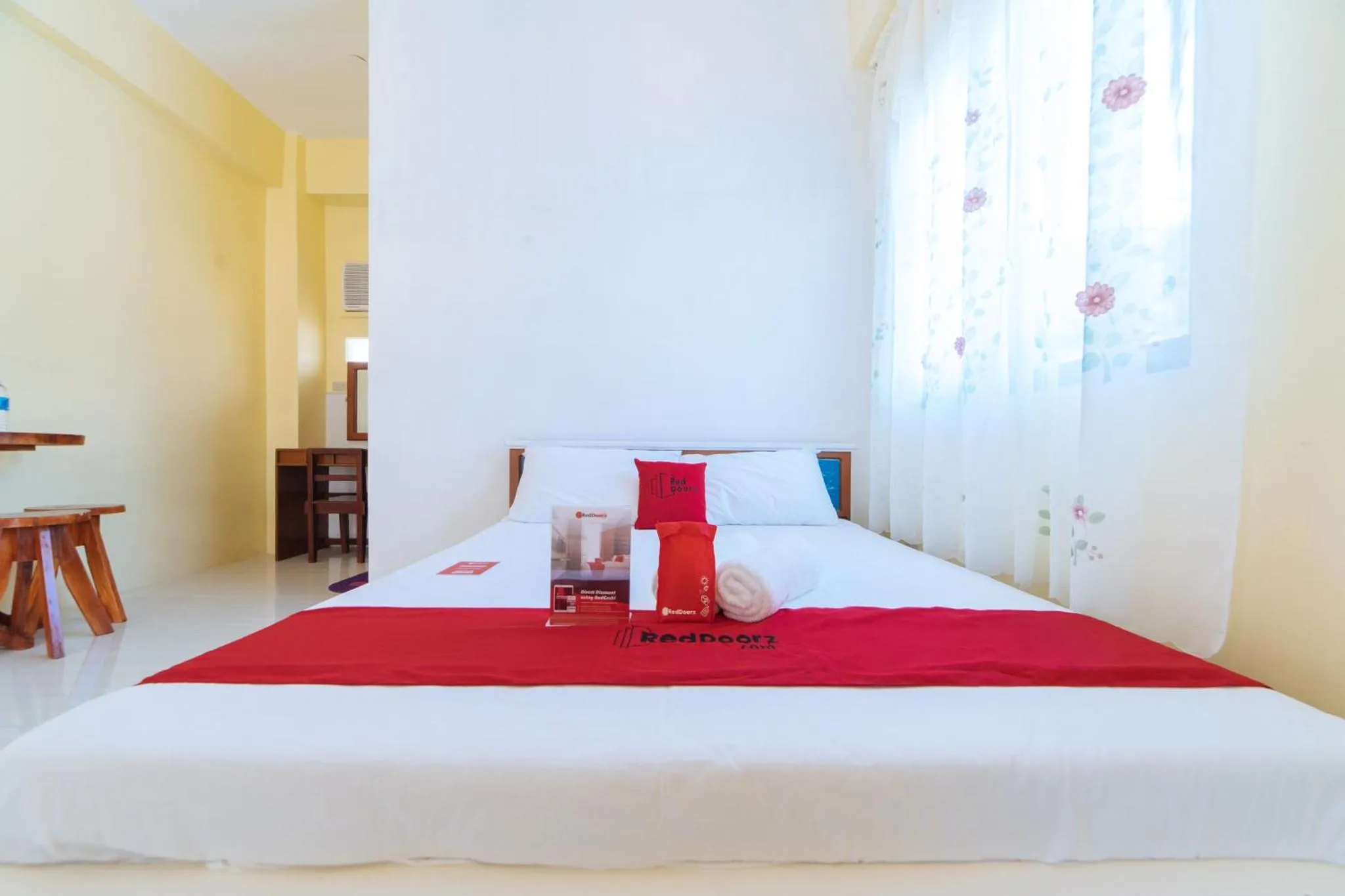 Bed in RedDoorz Premium @ Casa Ghilda Resort Olongapo City