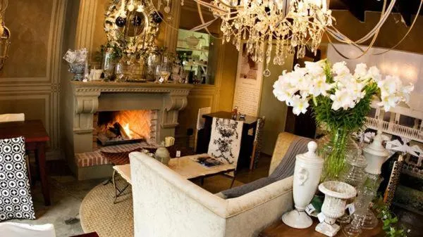 Property building in Bredasdorp Square