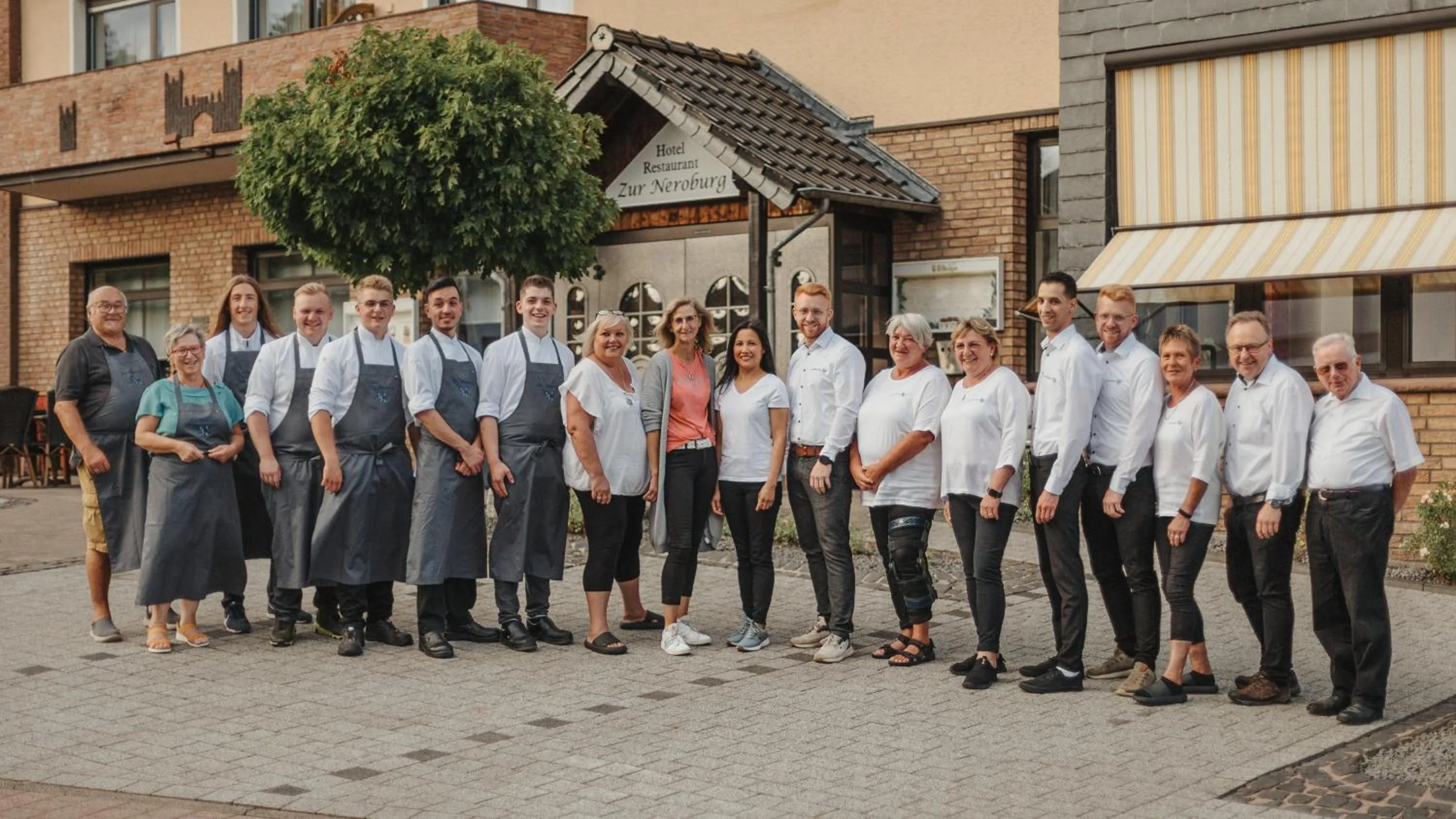 People in Hotel Restaurant Zur Neroburg