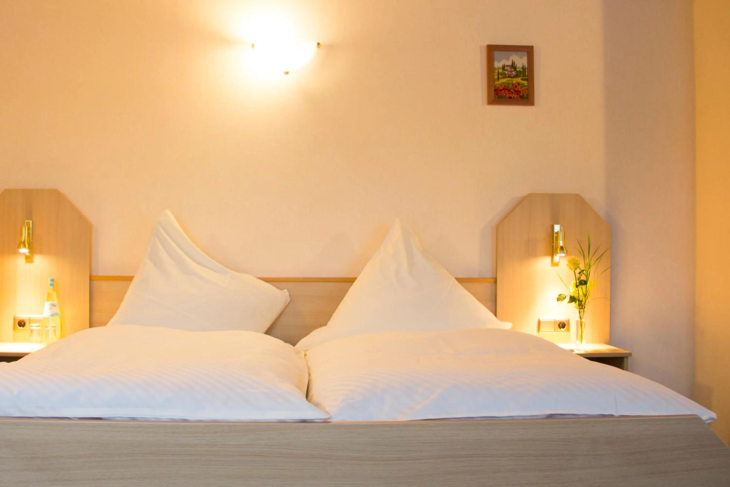 Photo of the whole room, Bed in Hotel Restaurant Zur Neroburg