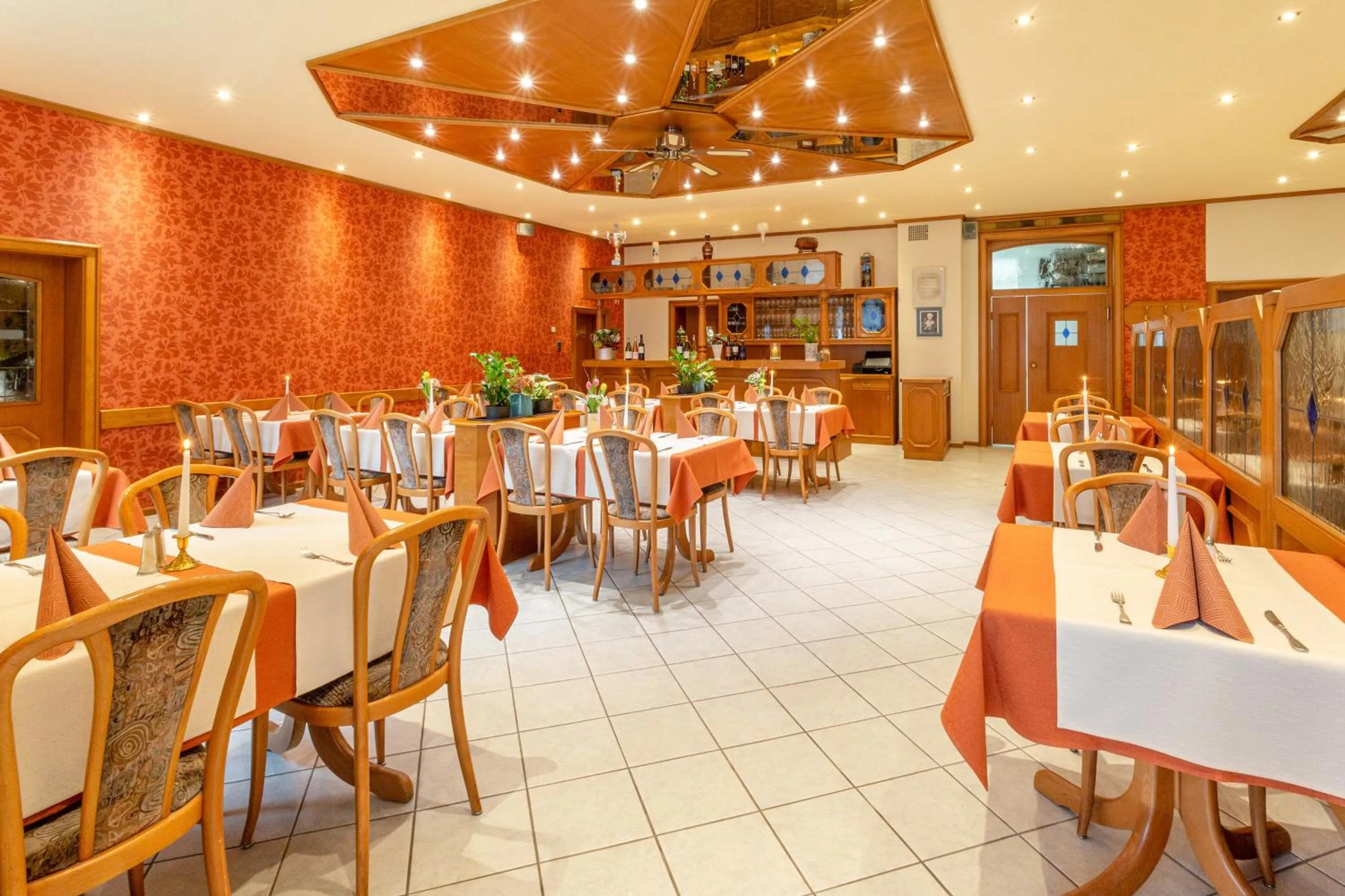 Restaurant/places to eat in Hotel Restaurant Zur Neroburg