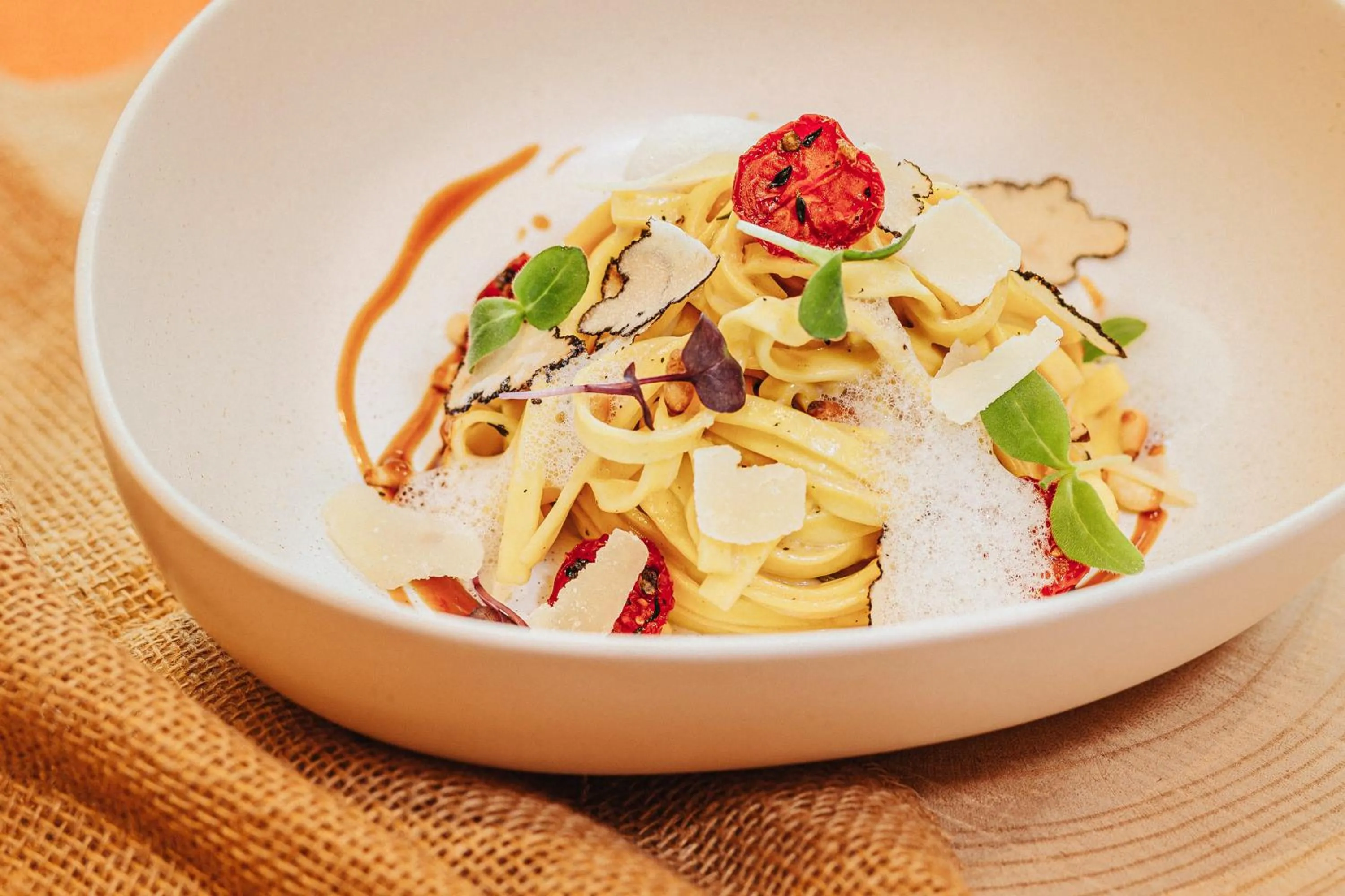 Restaurant/places to eat in Hotel Restaurant Zur Neroburg