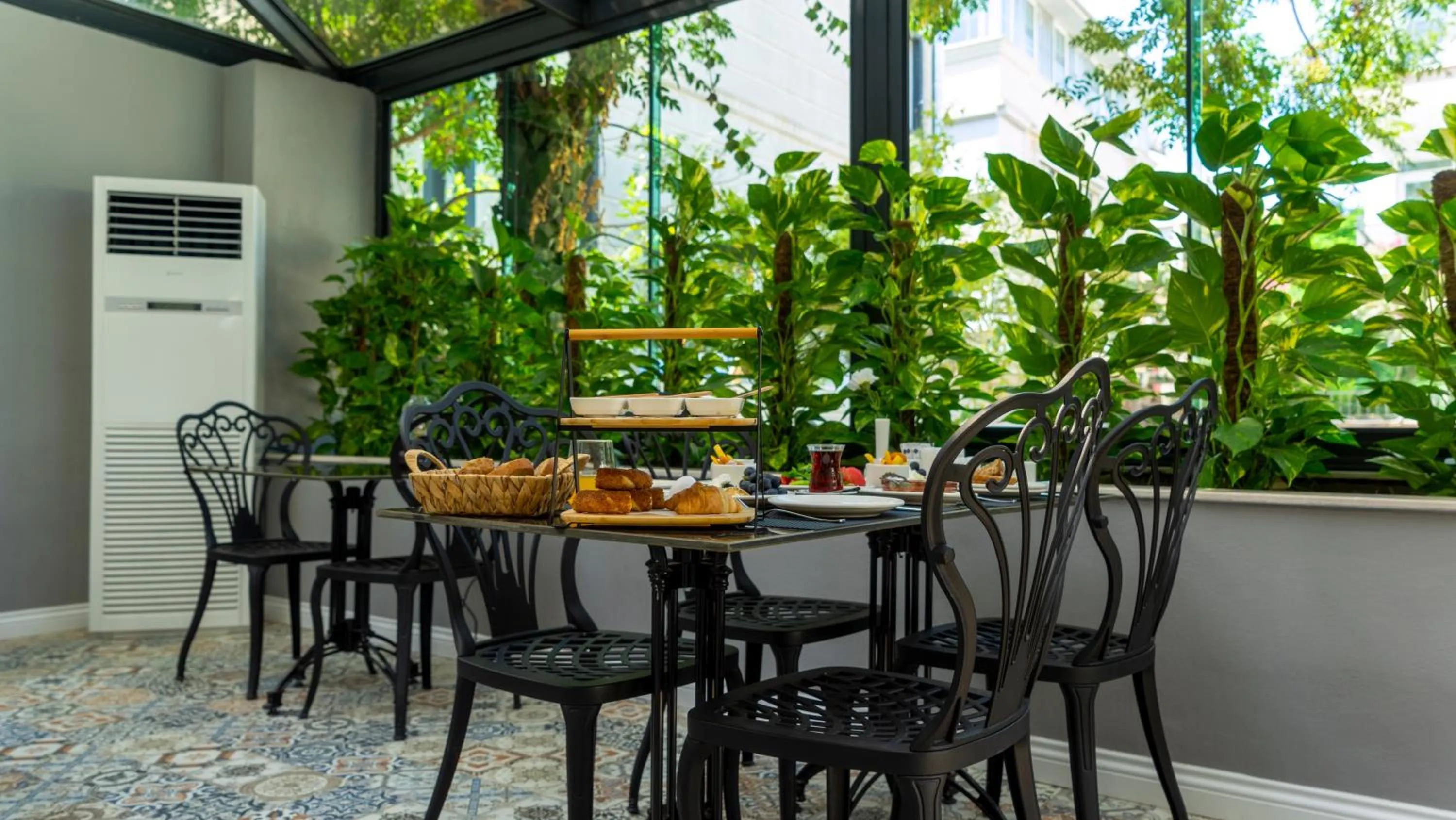 Food in The Mori Club Hotel