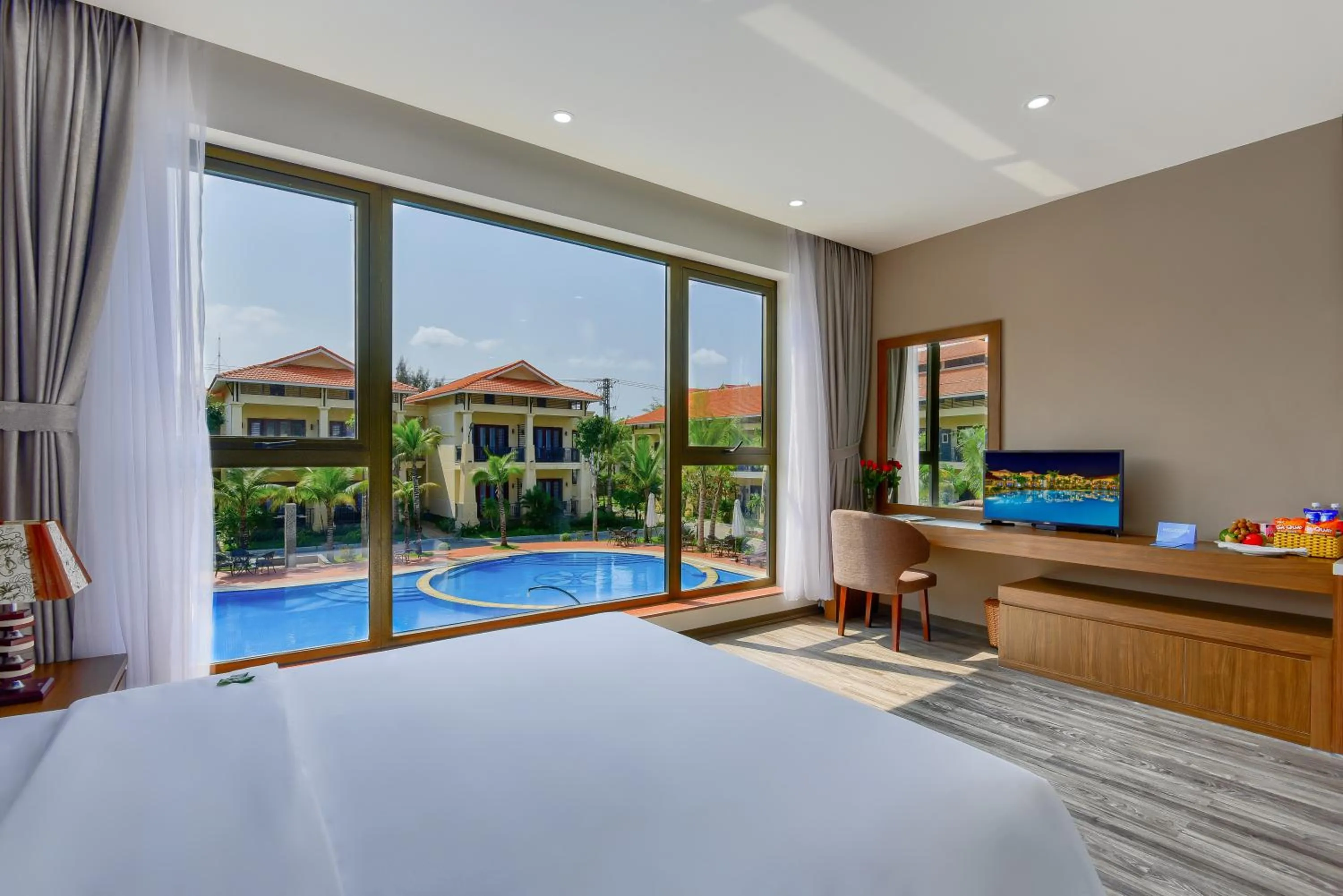 Pool view in MANLI Resort Quảng Bình