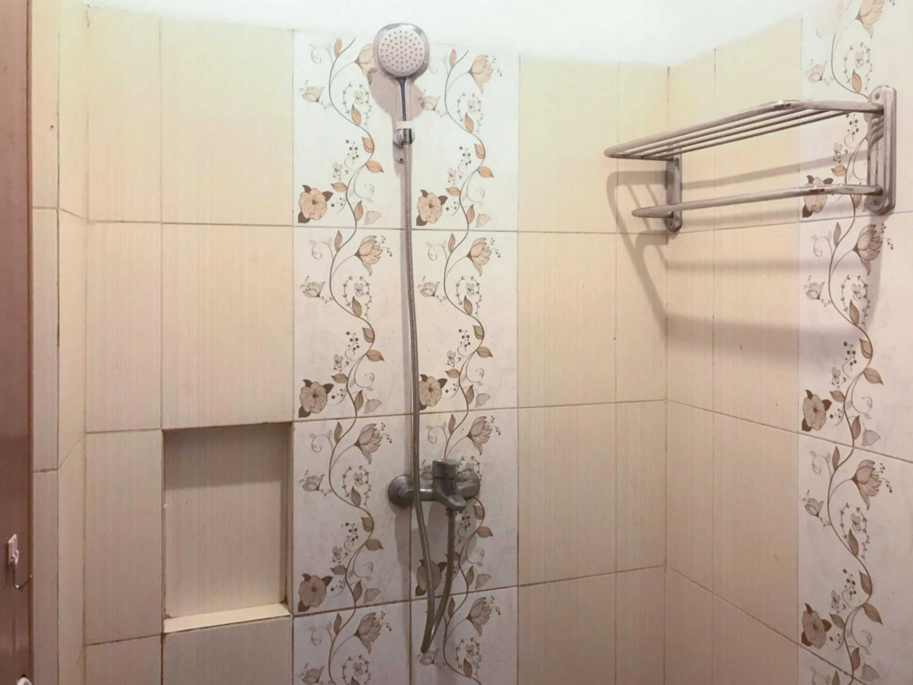 Bathroom in Rose House RedPartner