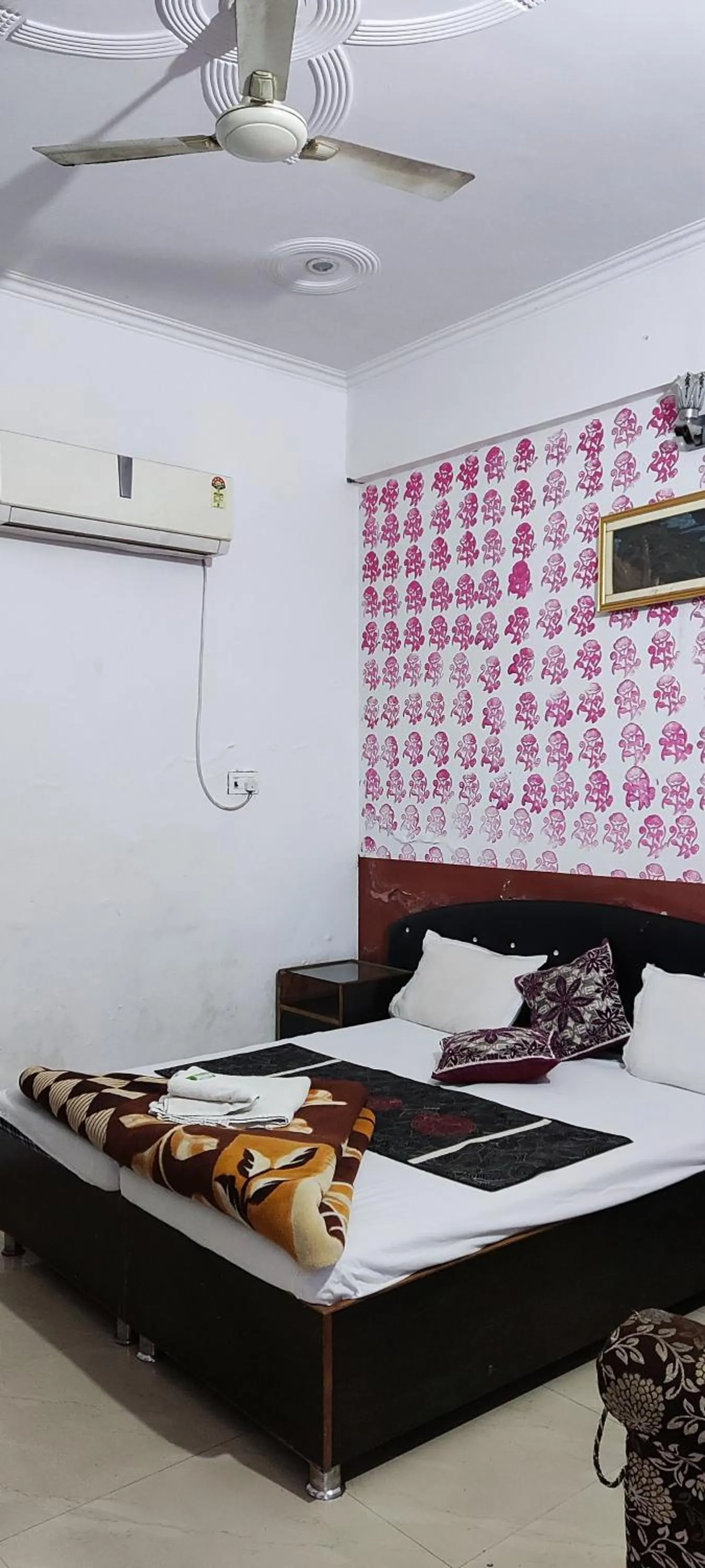 Photo of the whole room in Hotel Blue Star