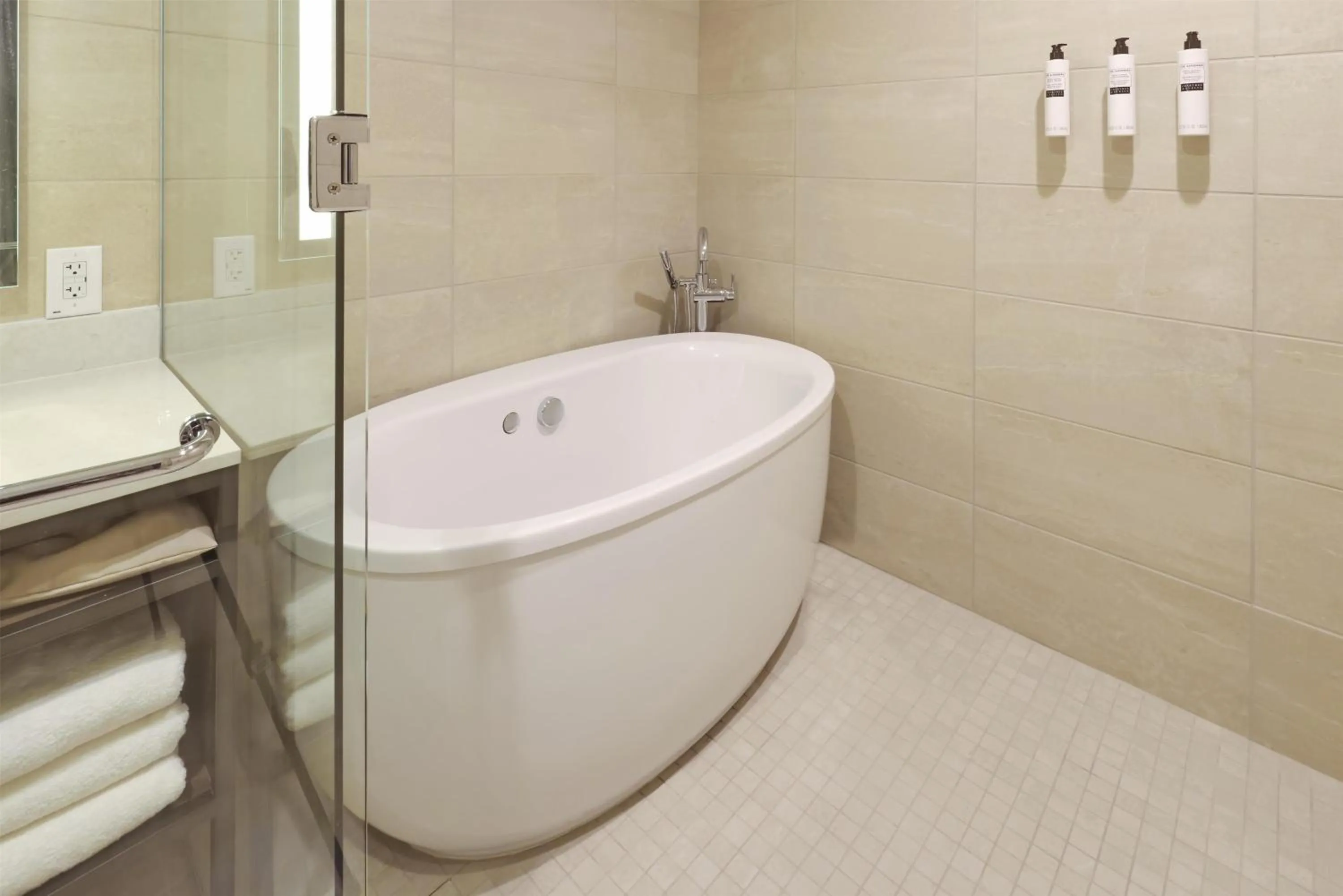 Bathroom in Hilton Garden Inn Chandler Downtown