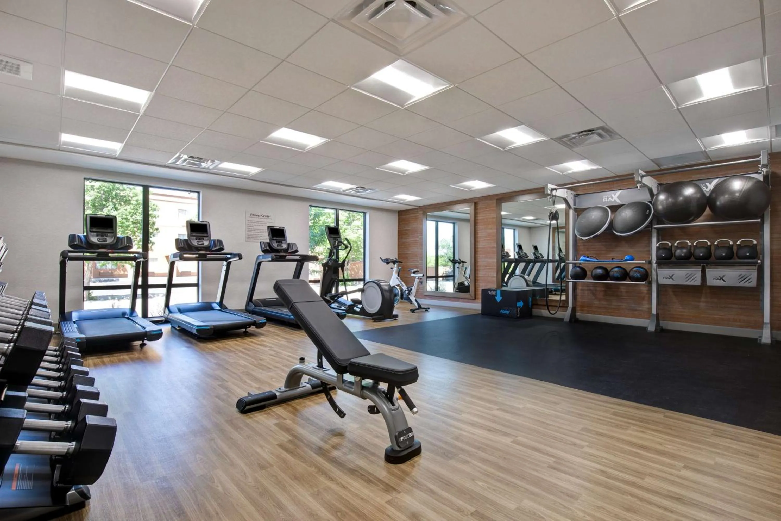 Fitness centre/facilities in Hampton Inn Santa Fe South, NM