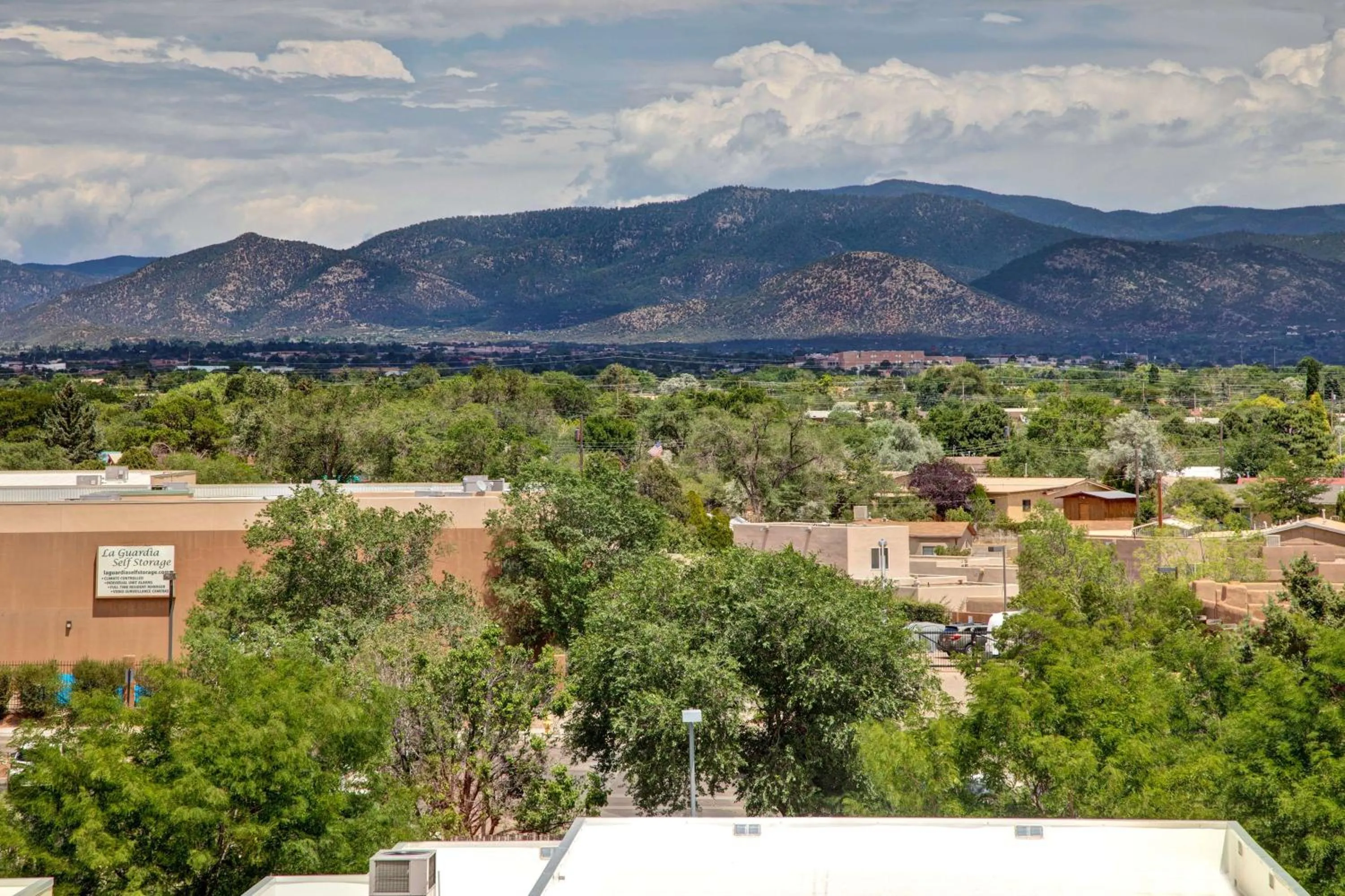 Property building in Hampton Inn Santa Fe South, NM