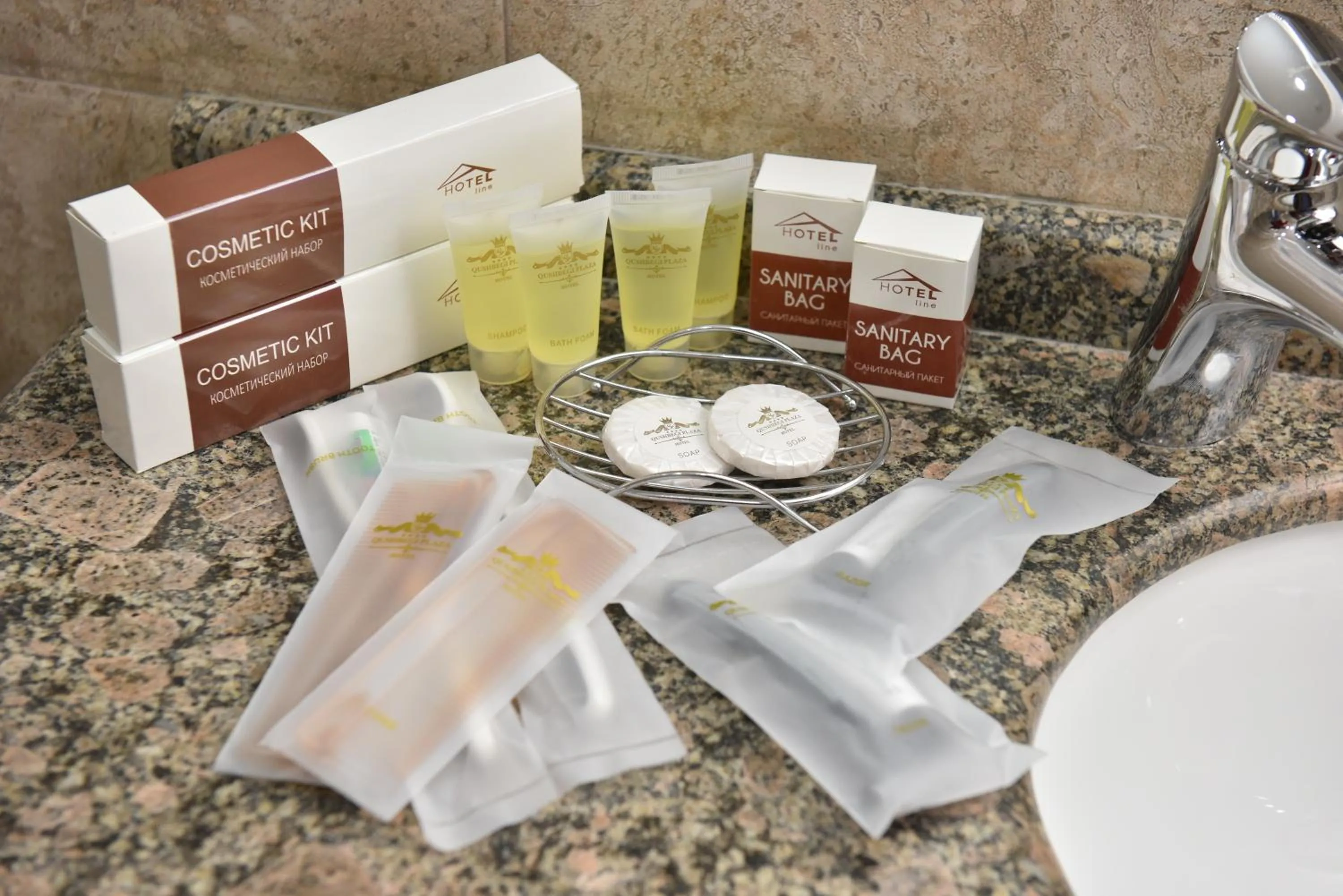 Bathroom in Qushbegi Plaza Hotel