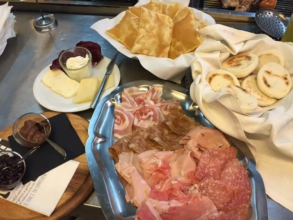 Restaurant/places to eat in B&B Bertani