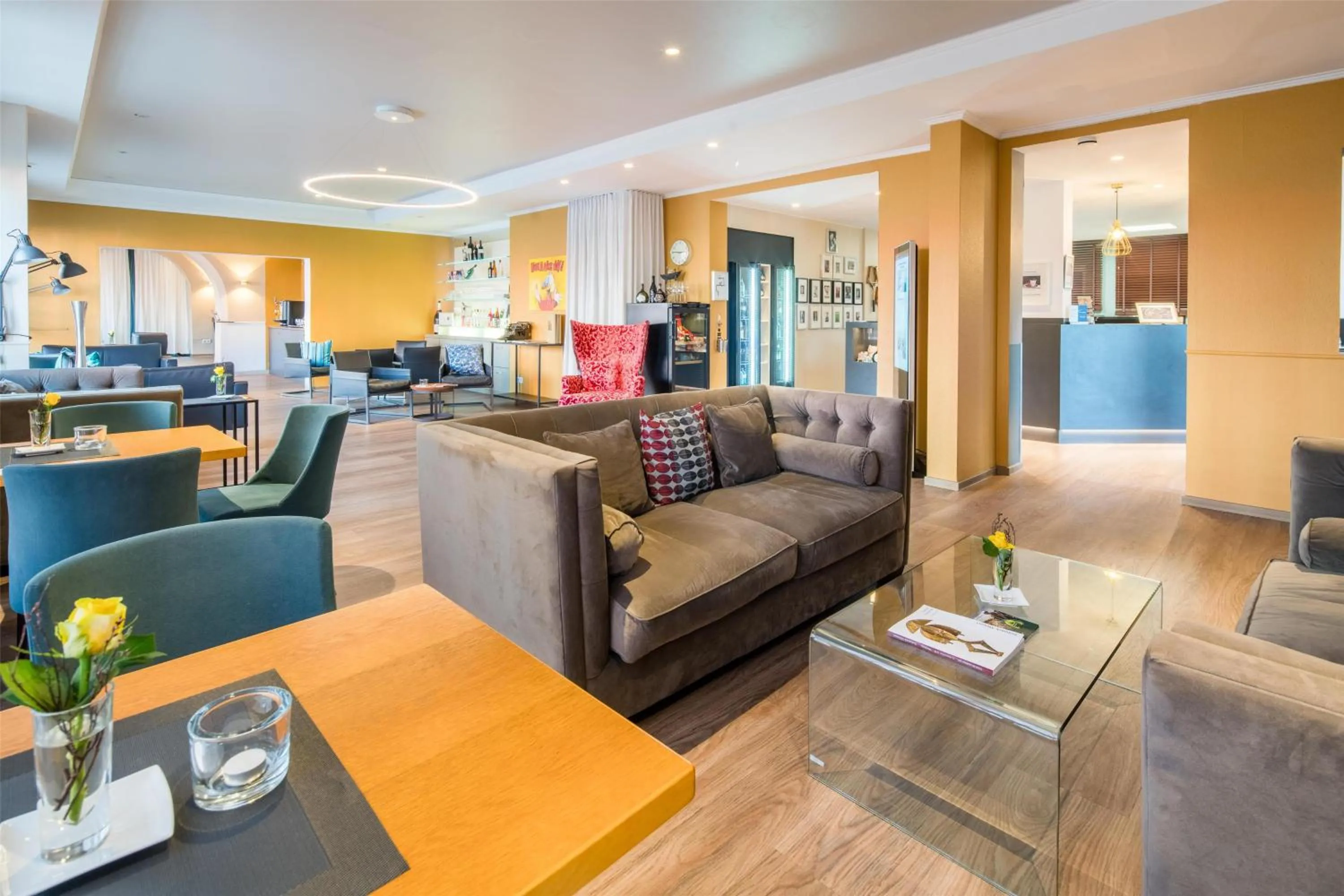 Lobby or reception in Best Western Hotel Würzburg-Süd