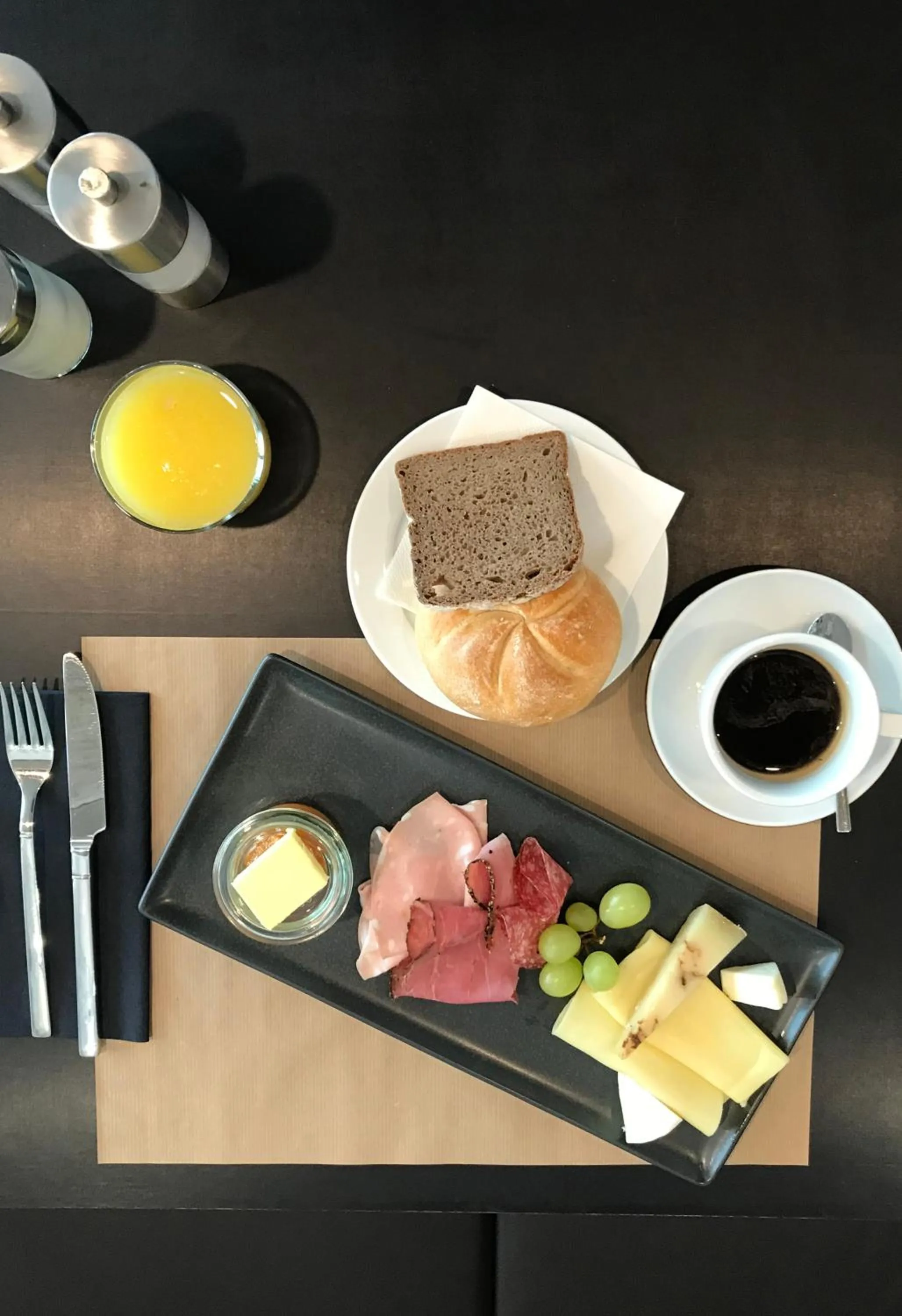 Breakfast in Blackhome Graz I contactless check-in