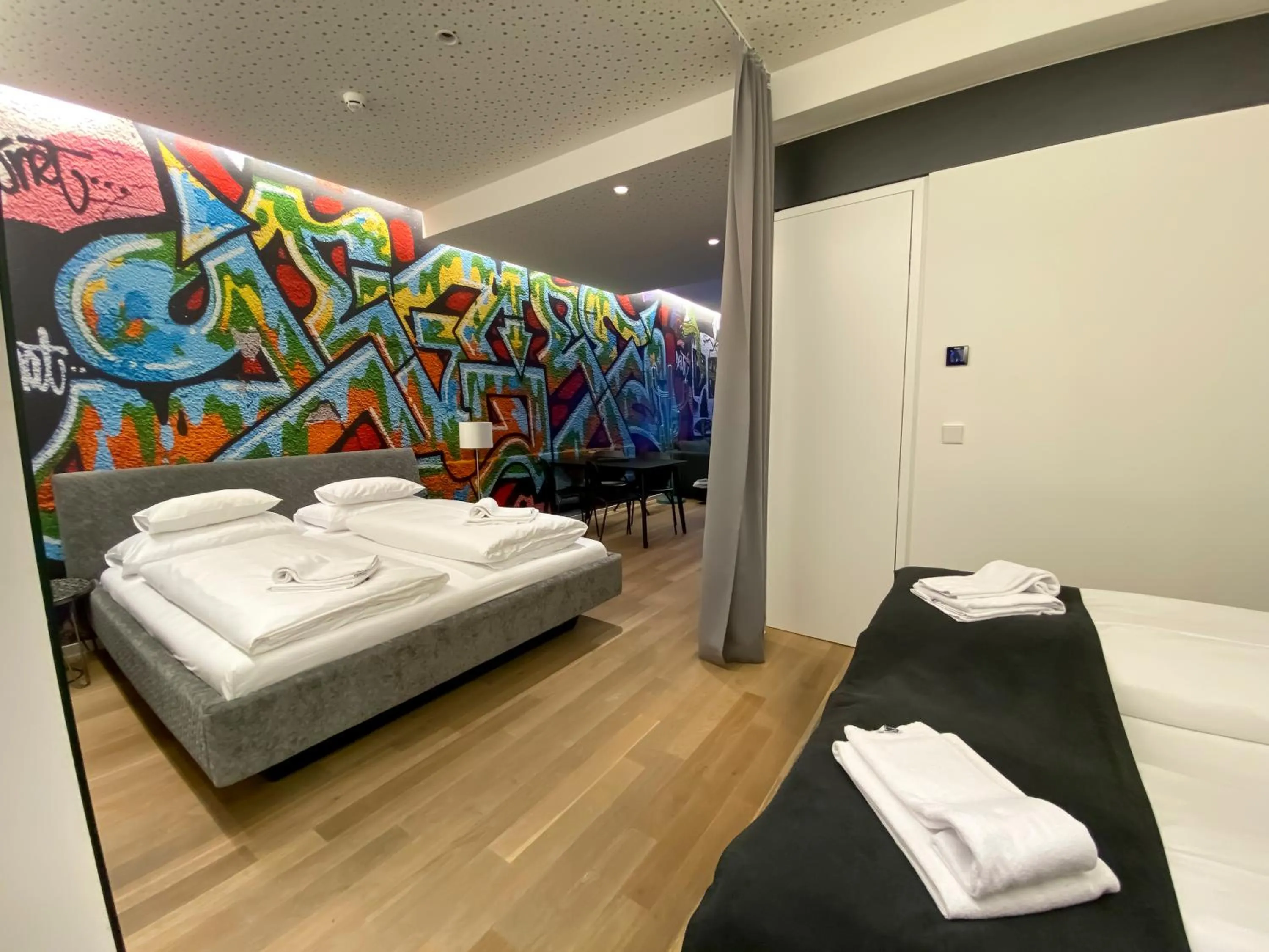 Bedroom, Bed in Blackhome Graz I contactless check-in