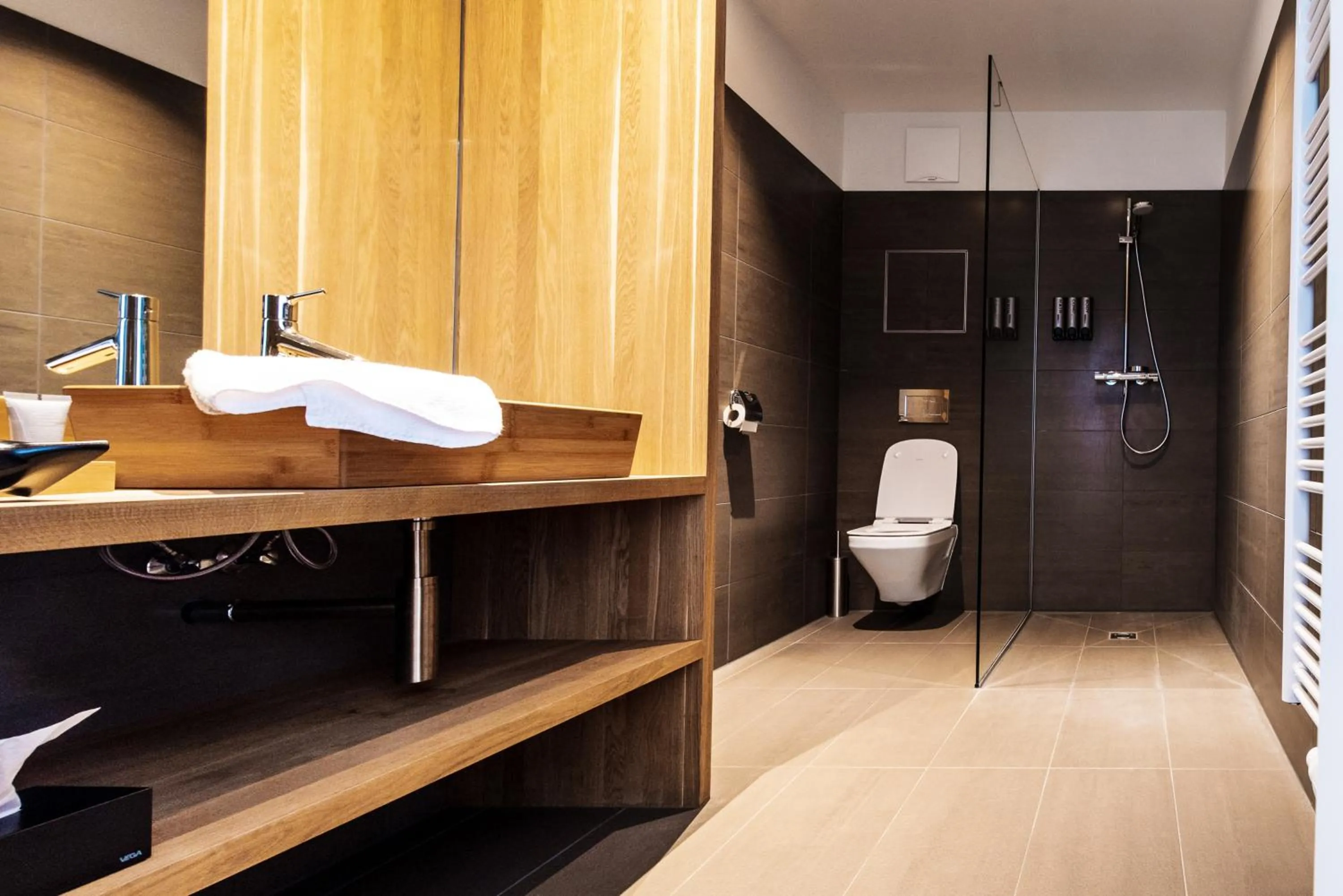 Bathroom in Blackhome Graz I contactless check-in