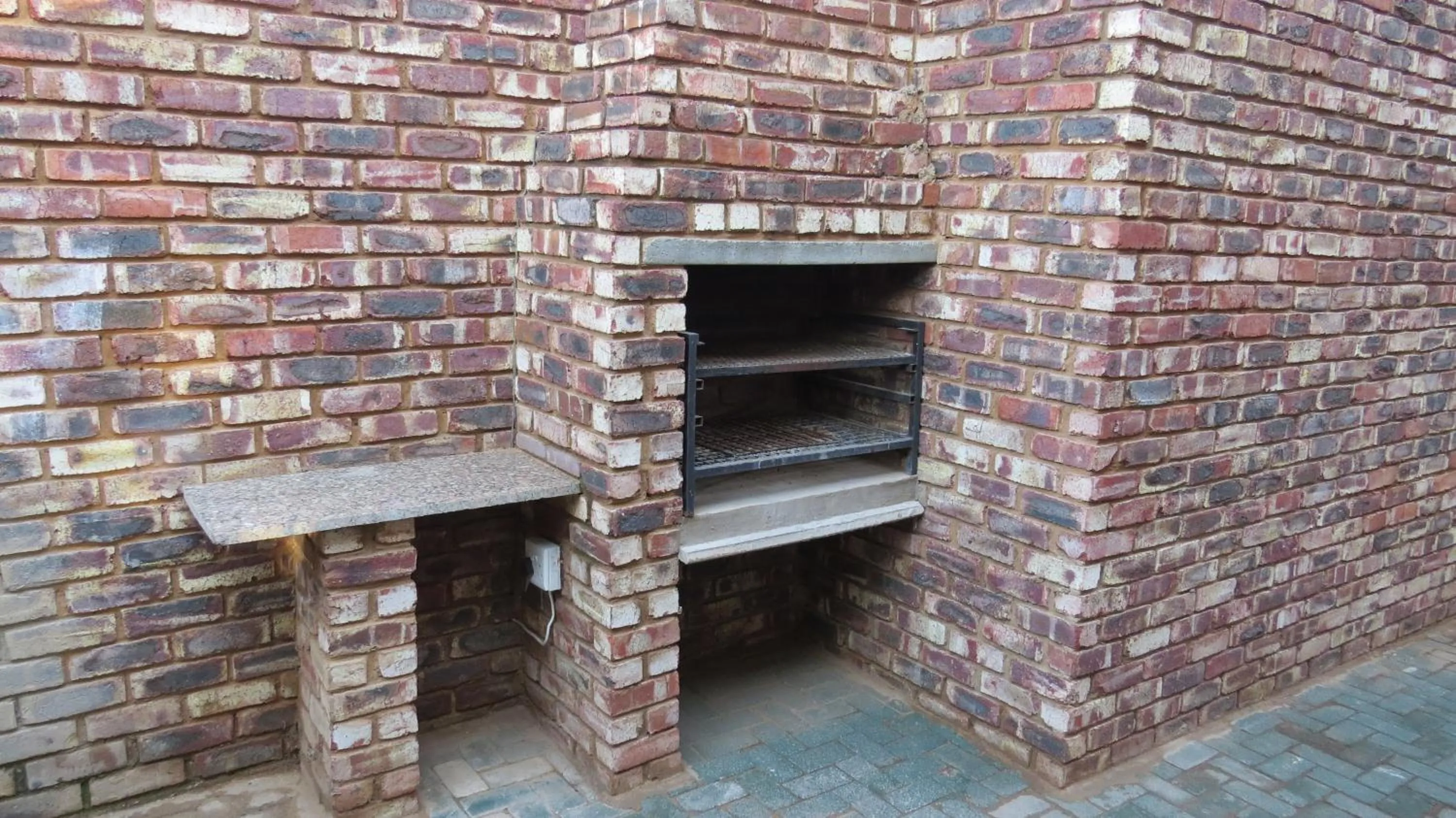 BBQ facilities in Villa Strada Guesthouse