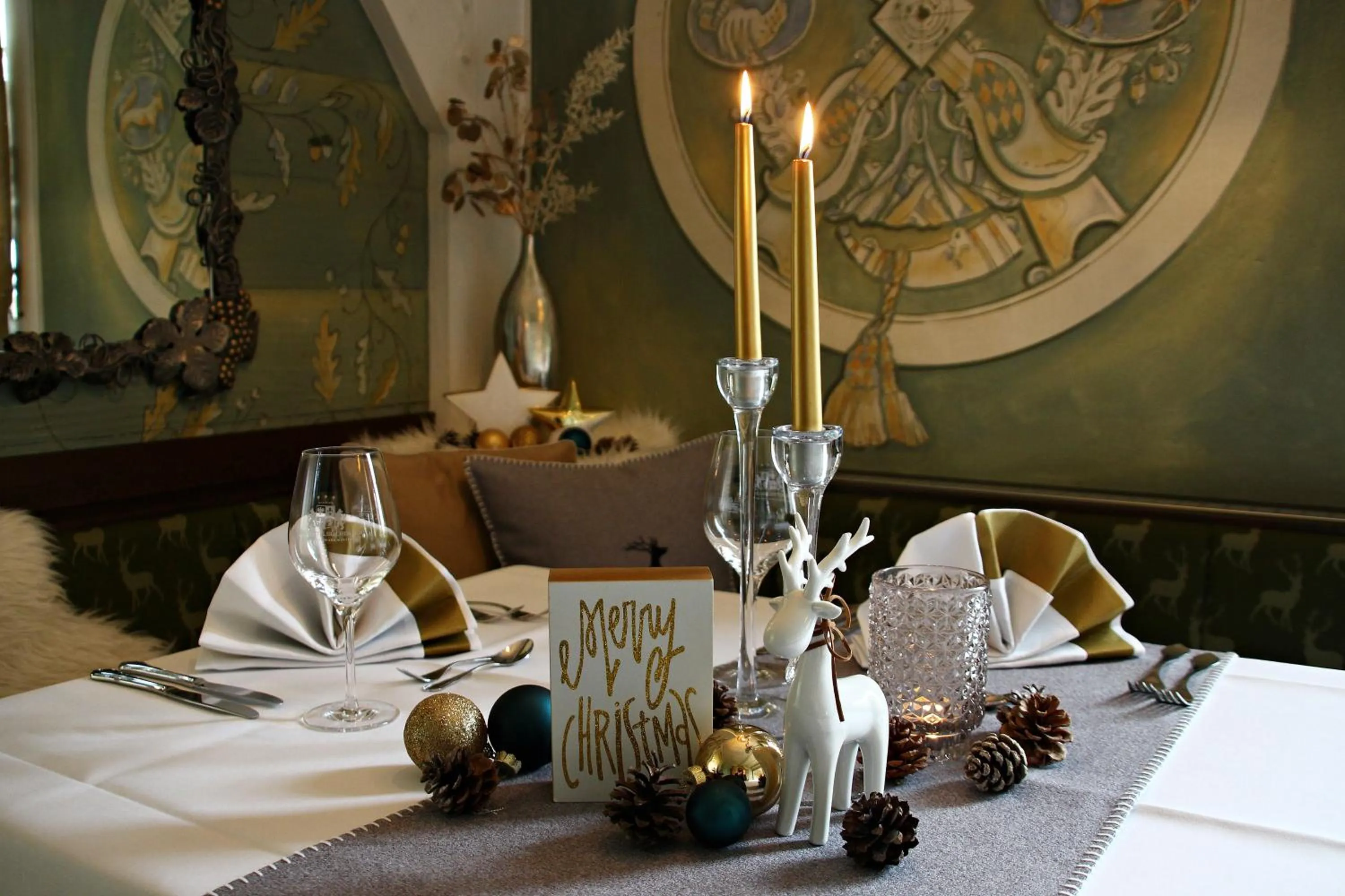 Restaurant/places to eat in Hotel Wittelsbacher Höh