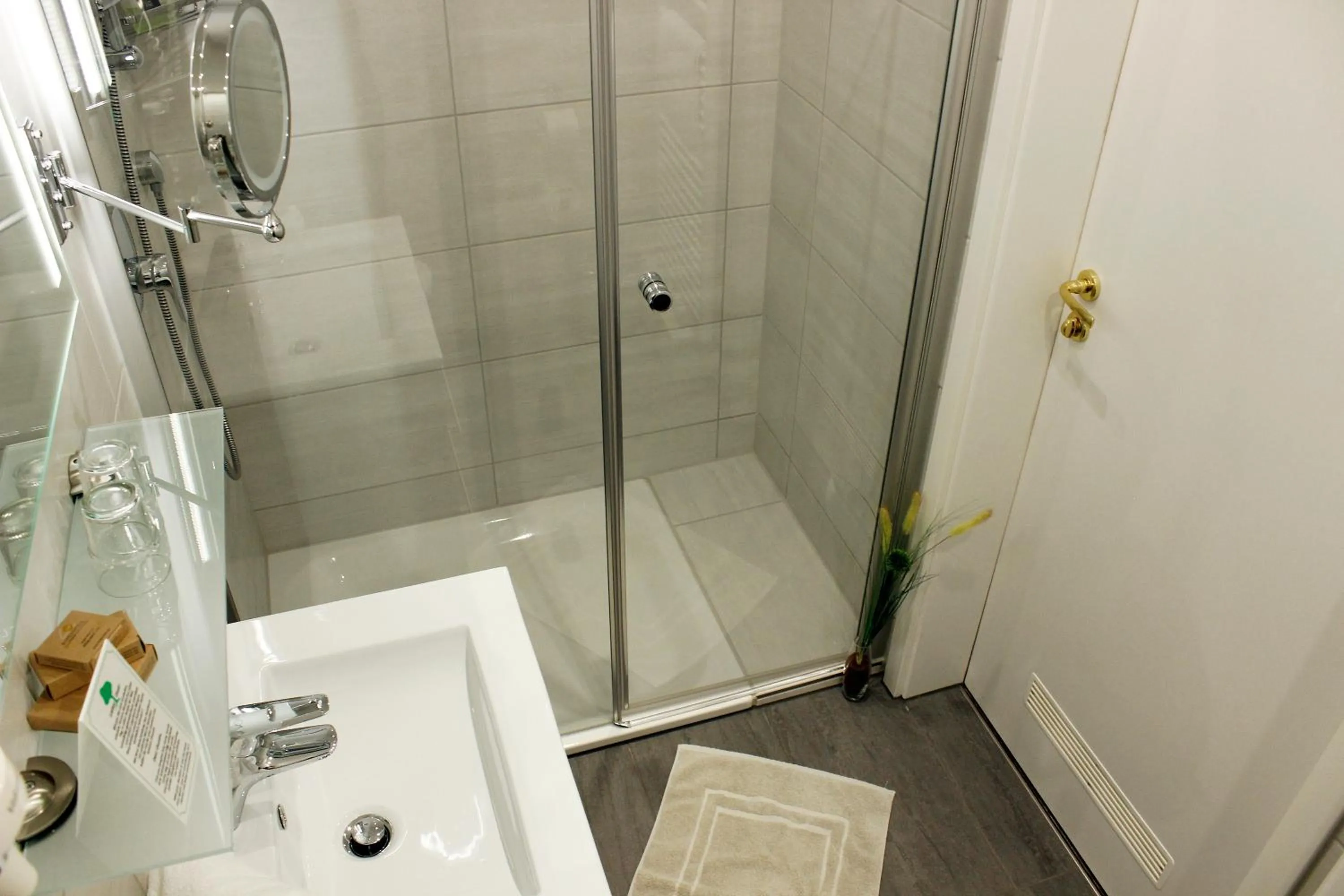 Bathroom in Hotel Wittelsbacher Höh