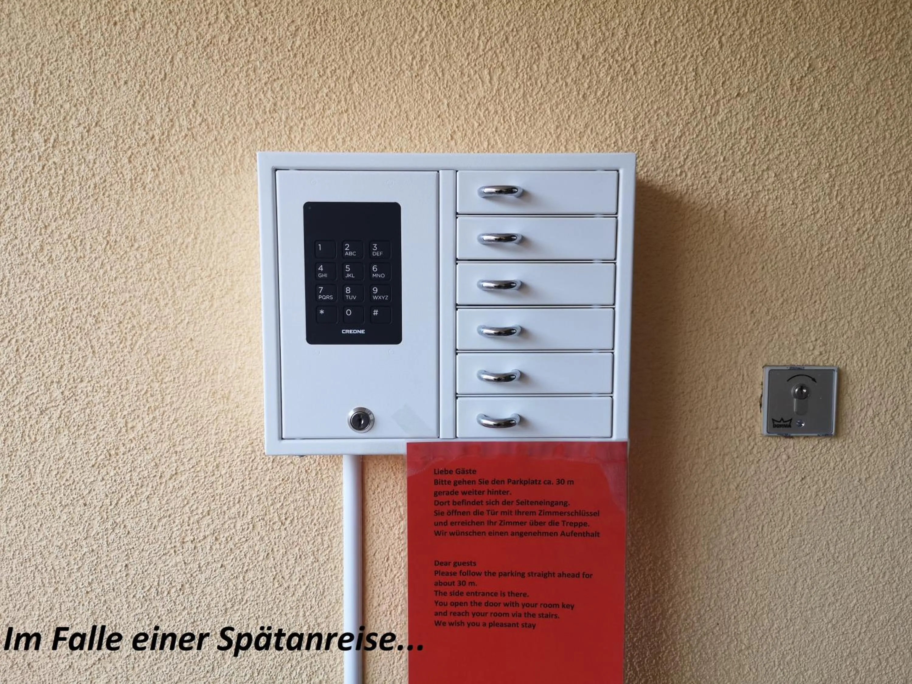 Facade/entrance in Hotel Wittelsbacher Höh