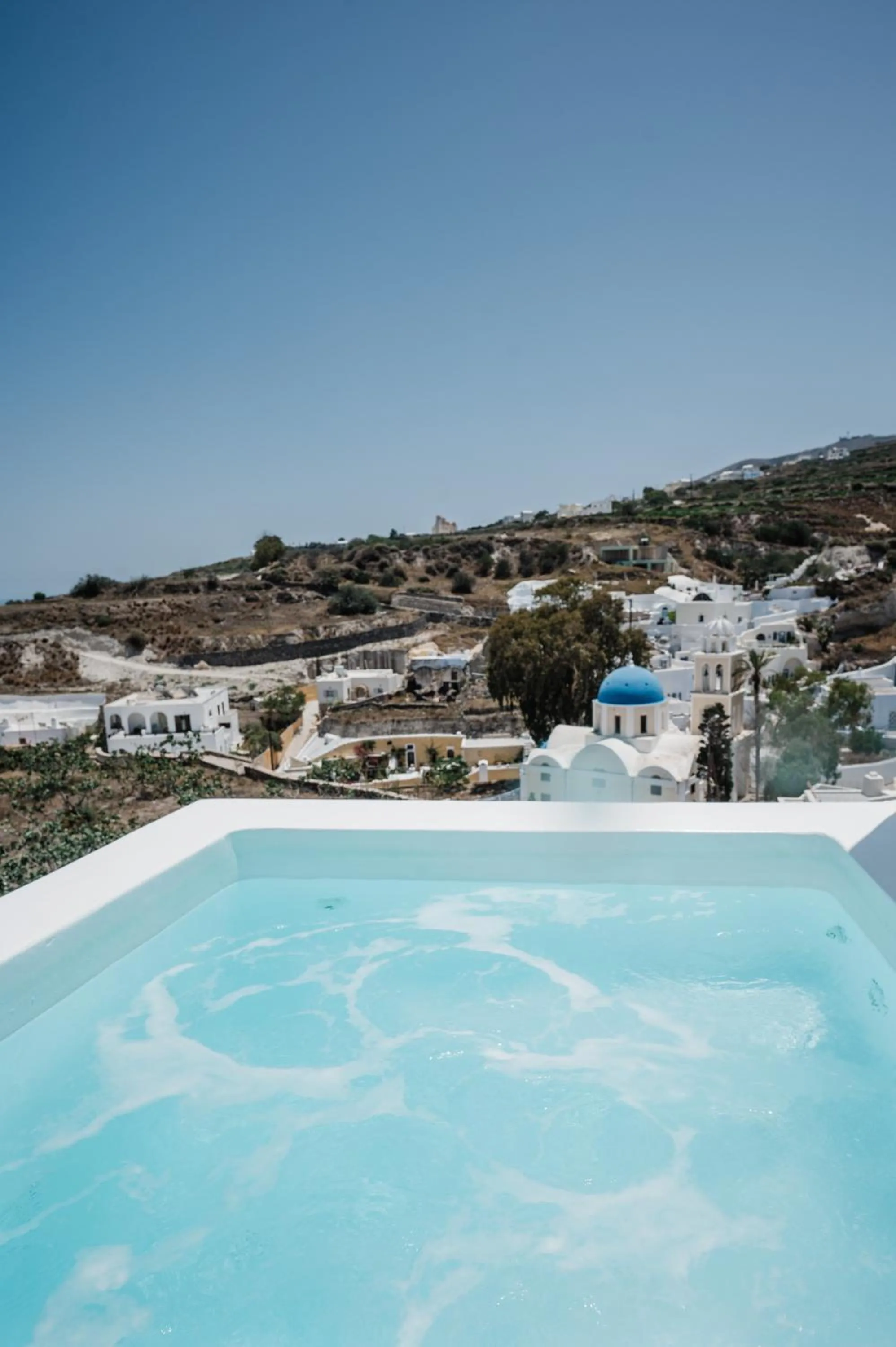 Hot Tub in Amphitrite Suites Santorini