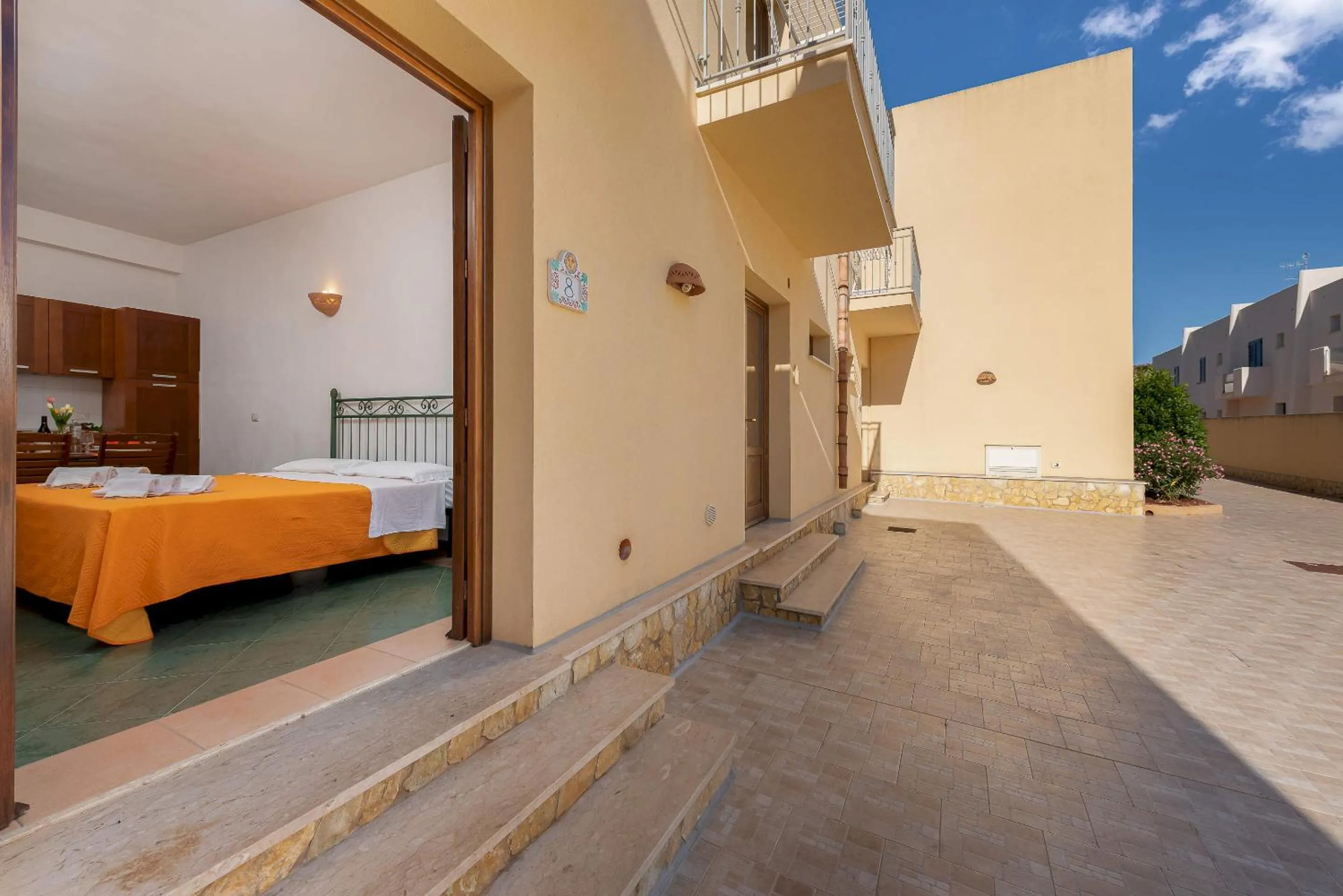 Property building, Bed in Case vacanza Al Paradise