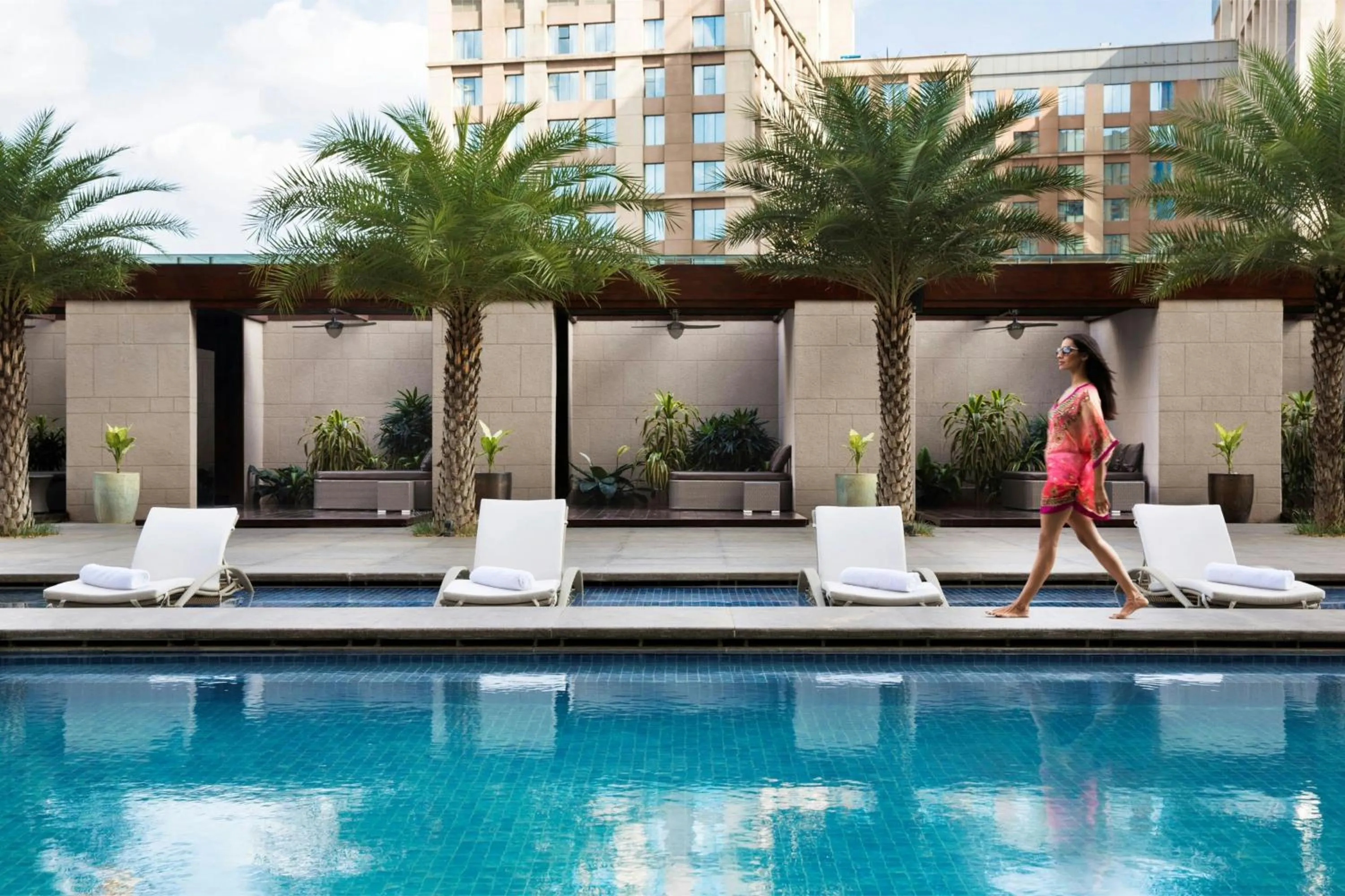 Swimming pool in JW Marriott Hotel Bengaluru
