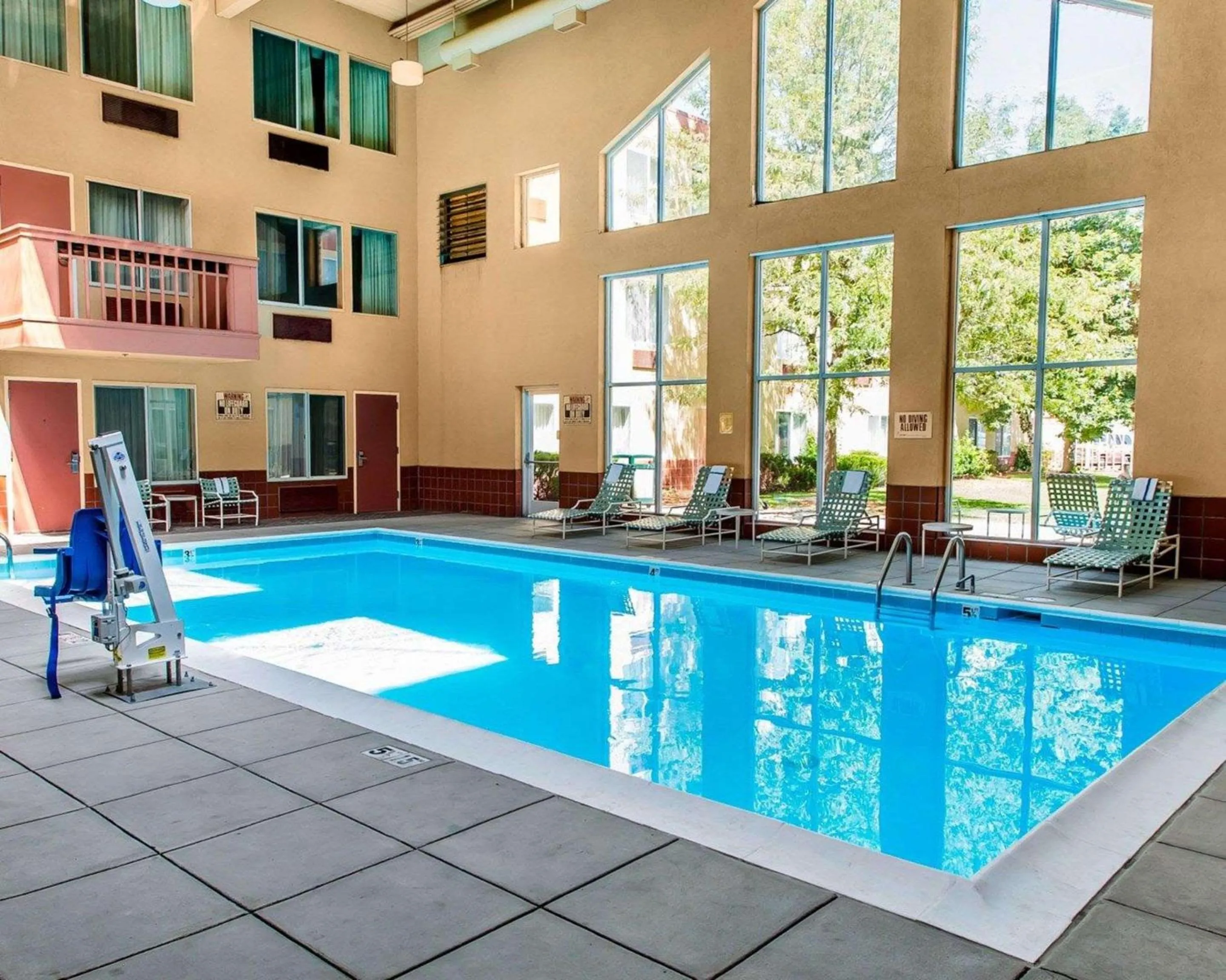 Swimming pool in Quality Inn and Conference Center Greeley Downtown