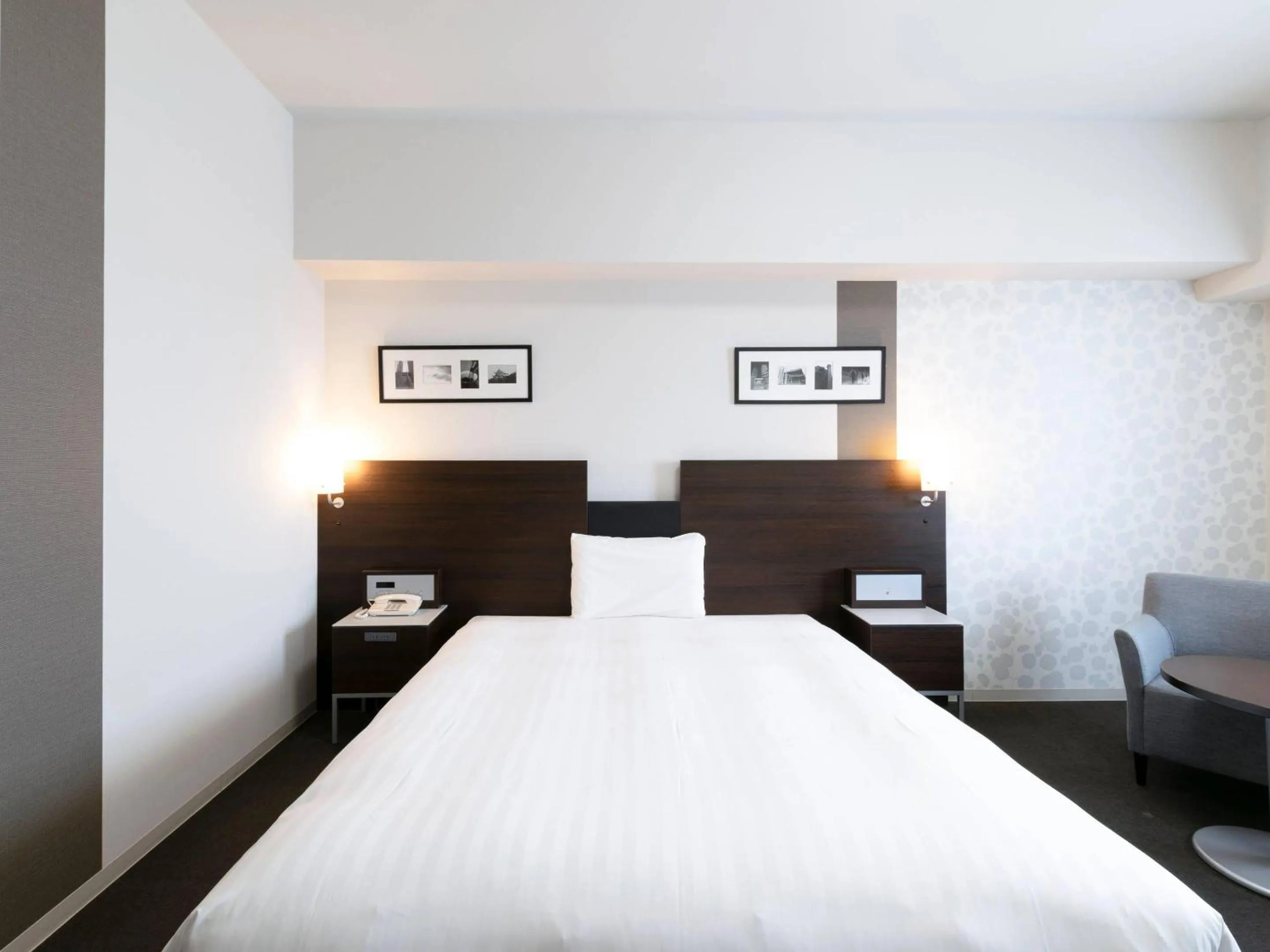 Bedroom, Bed in Comfort Hotel Central International Airport