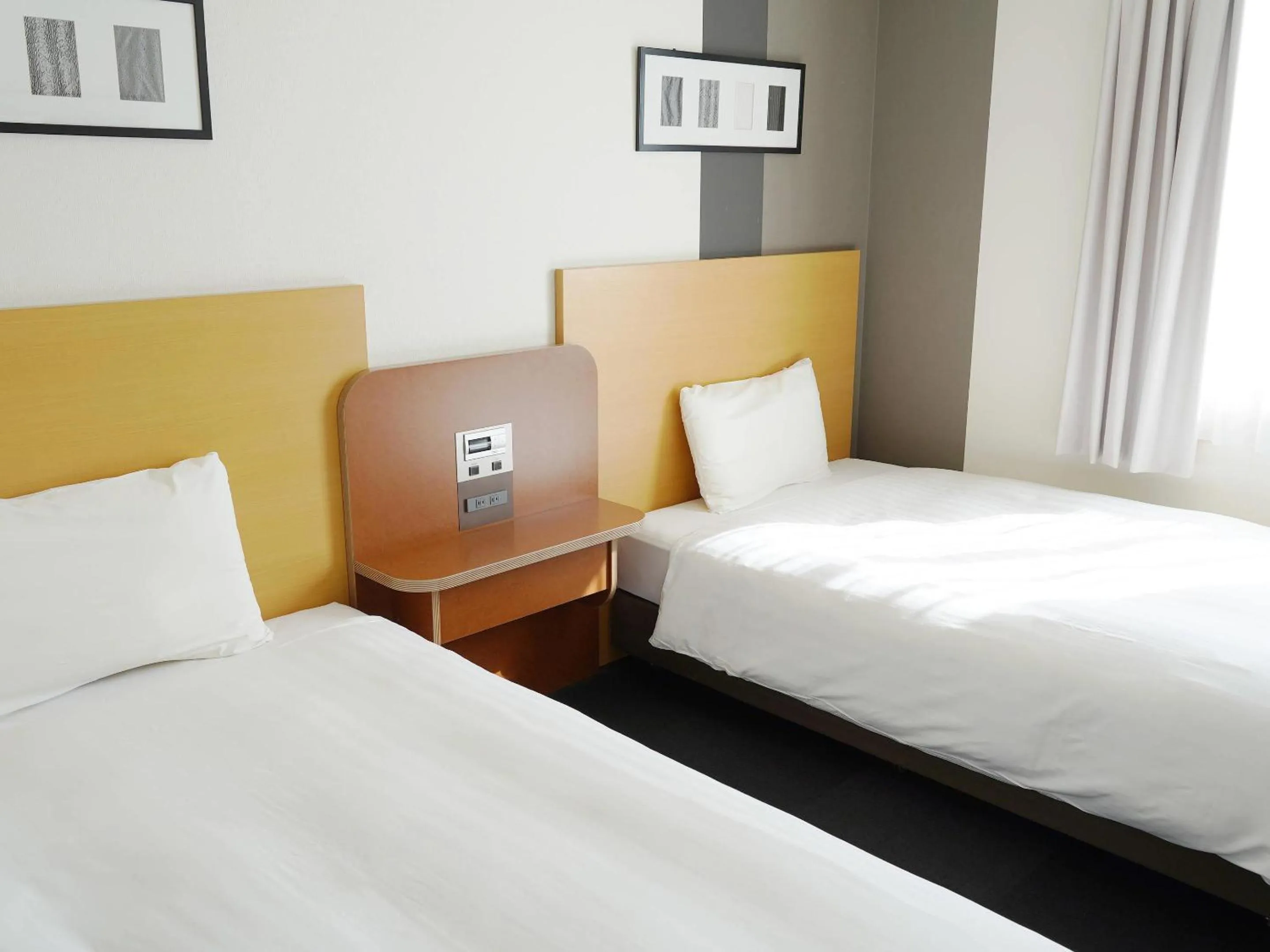 Bedroom, Bed in Comfort Hotel Gifu