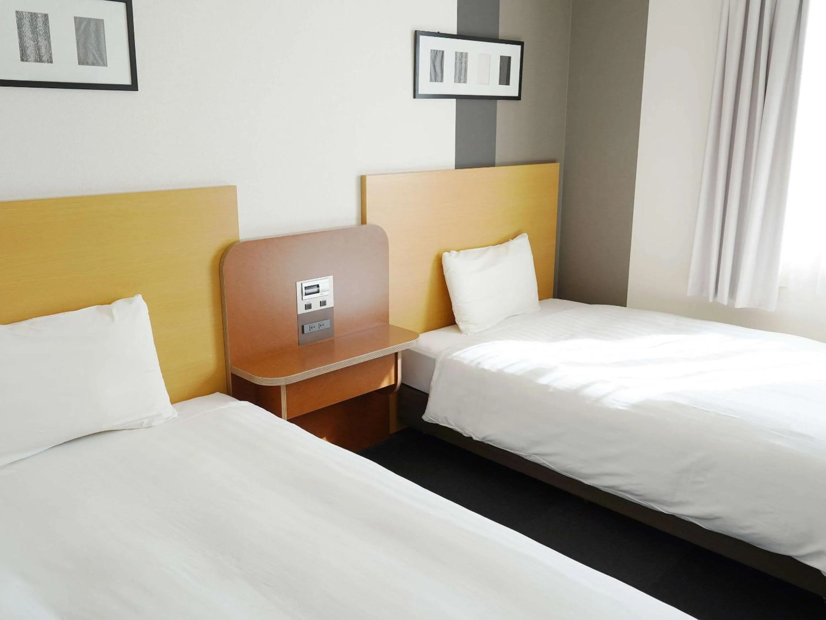 Bedroom, Bed in Comfort Hotel Gifu