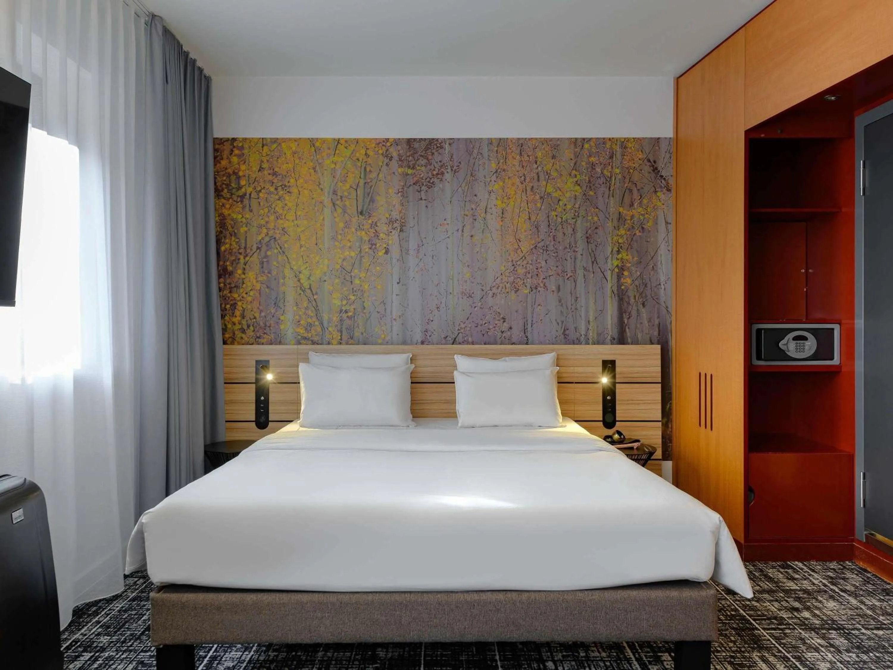 Bedroom, Bed in Novotel Suites München Parkstadt Schwabing