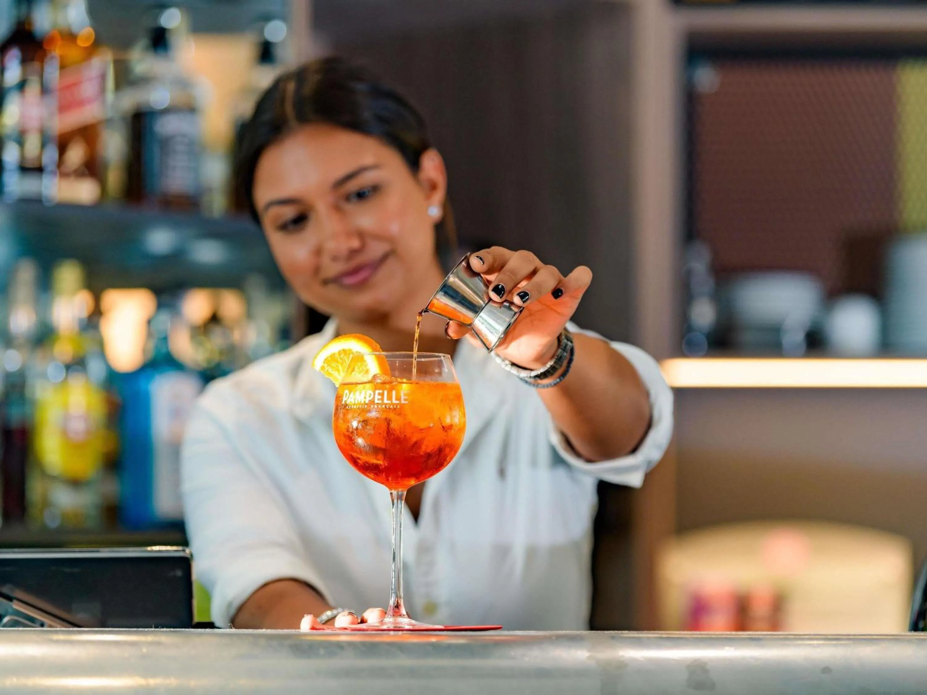 Lounge or bar in Novotel Suites München Parkstadt Schwabing