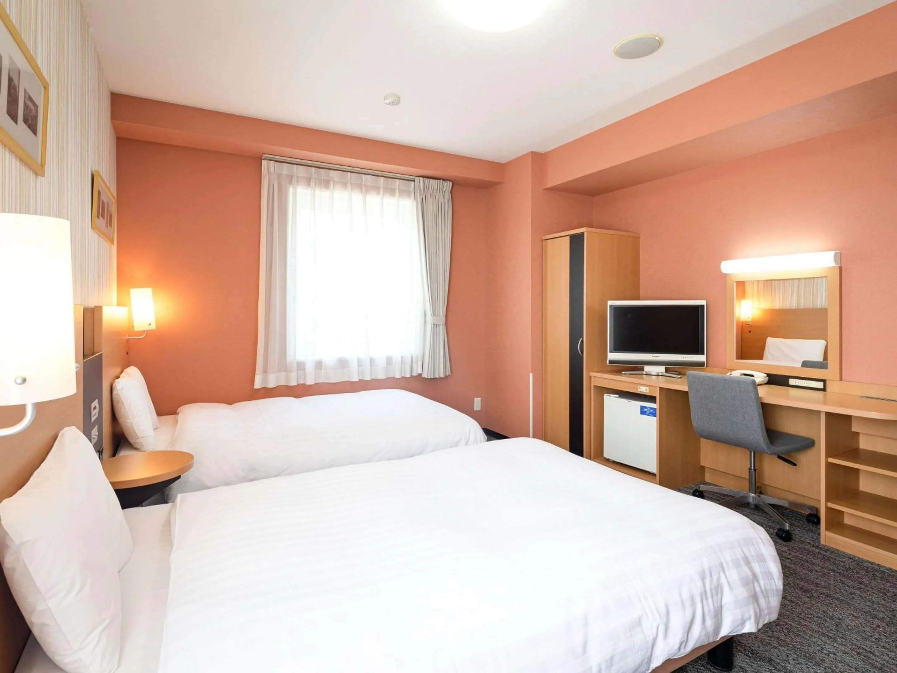 Bedroom, Bed in Comfort Hotel Maebashi
