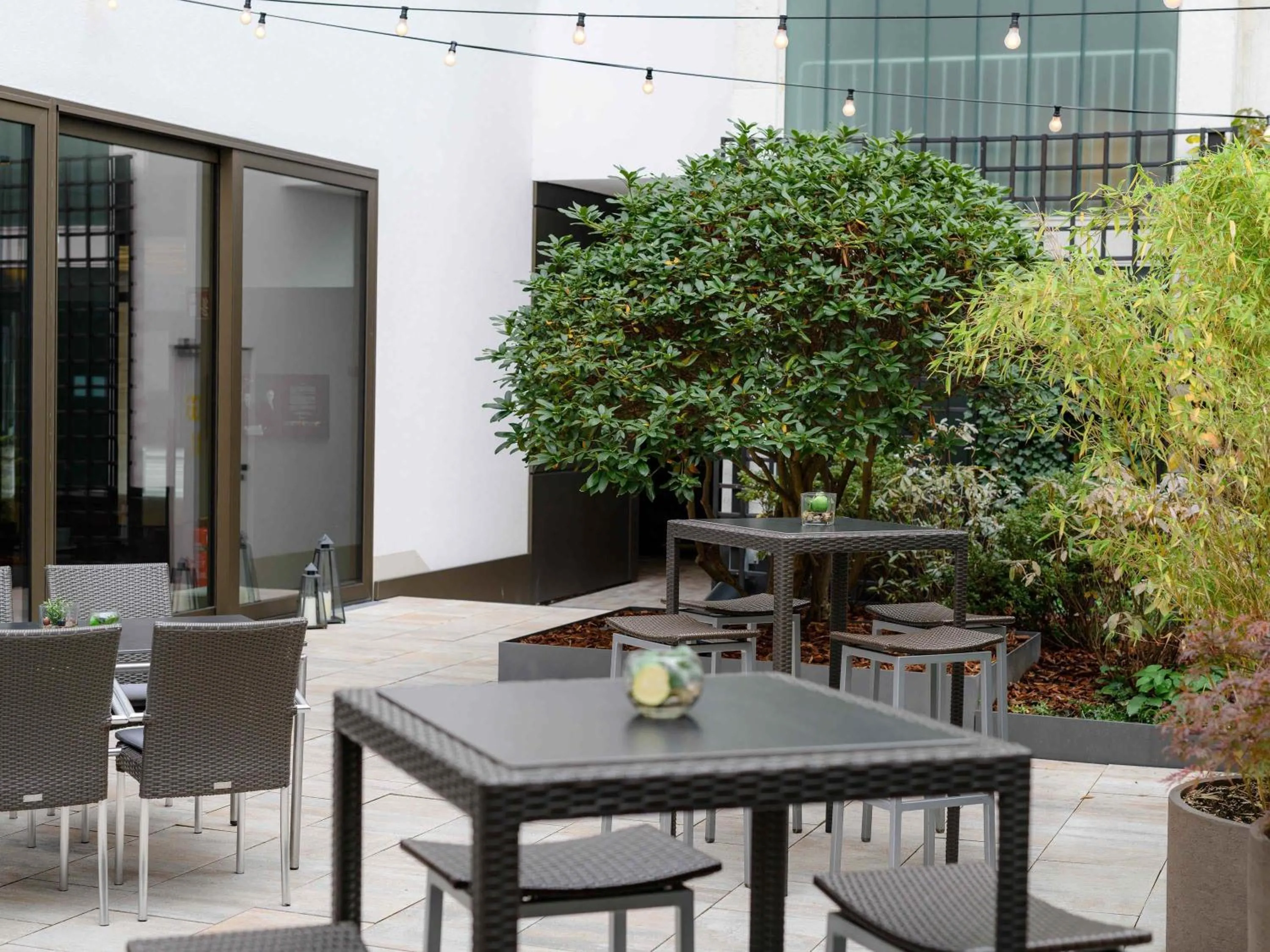 Lounge or bar in Mercure Hotel Wiesbaden City