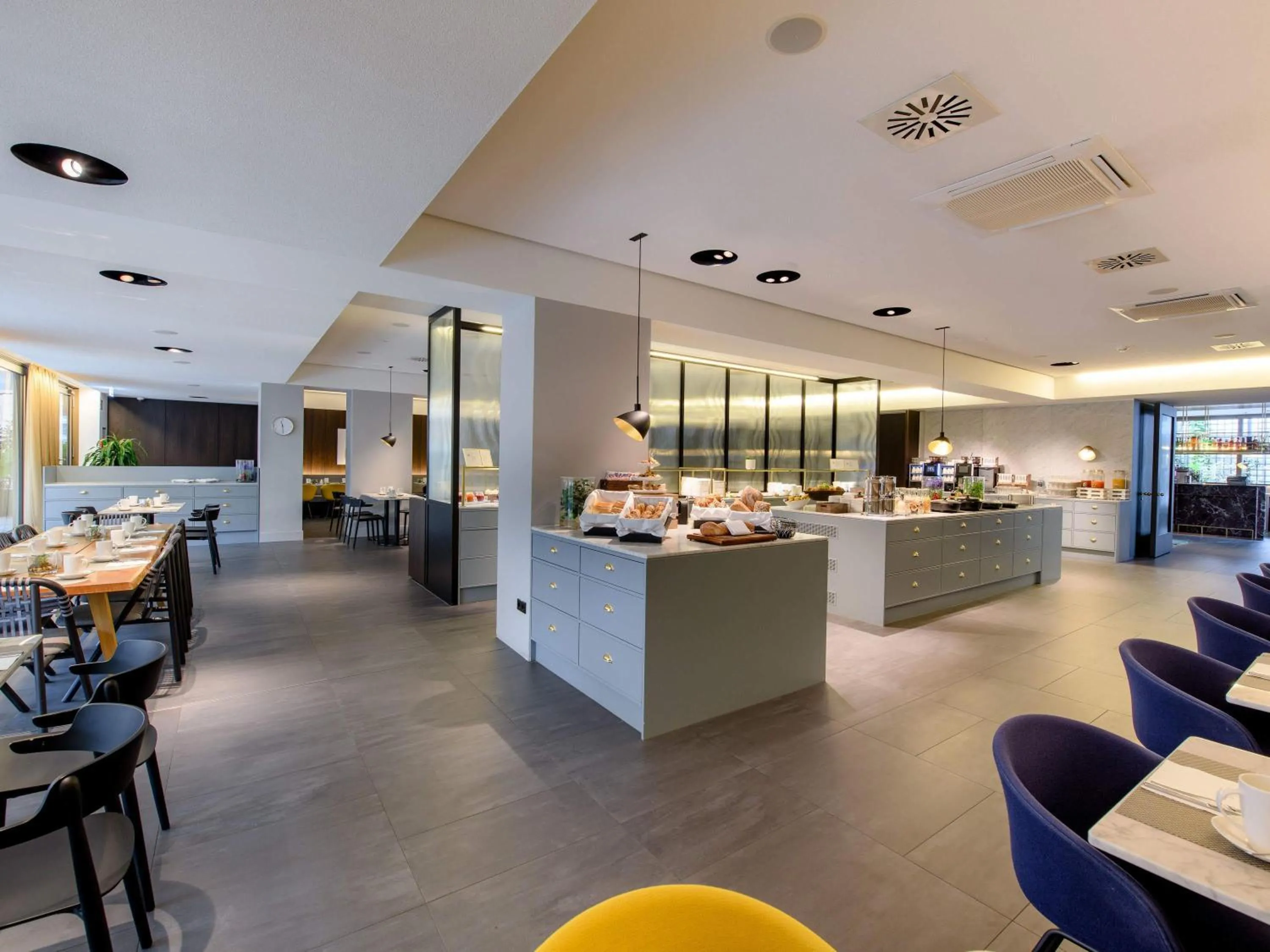 Breakfast in Mercure Hotel Wiesbaden City