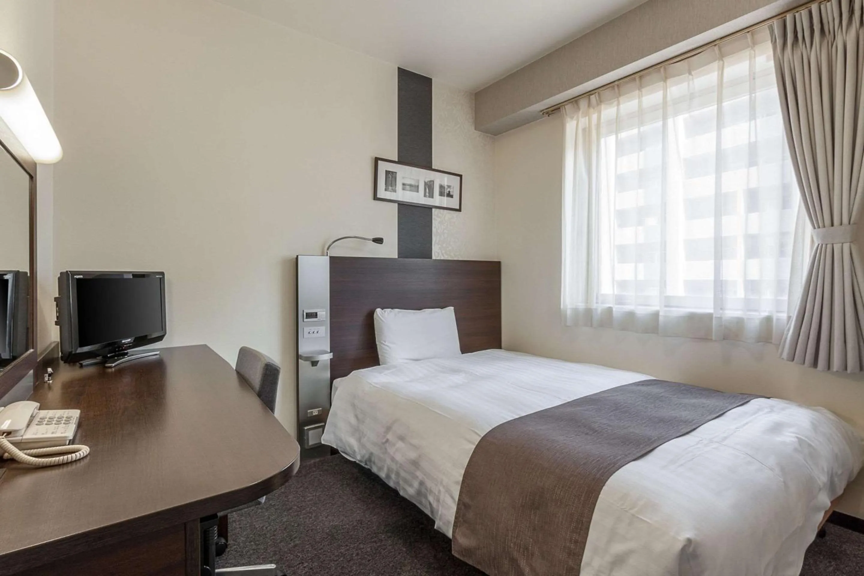 Bedroom, Bed in Comfort Hotel Sendai East