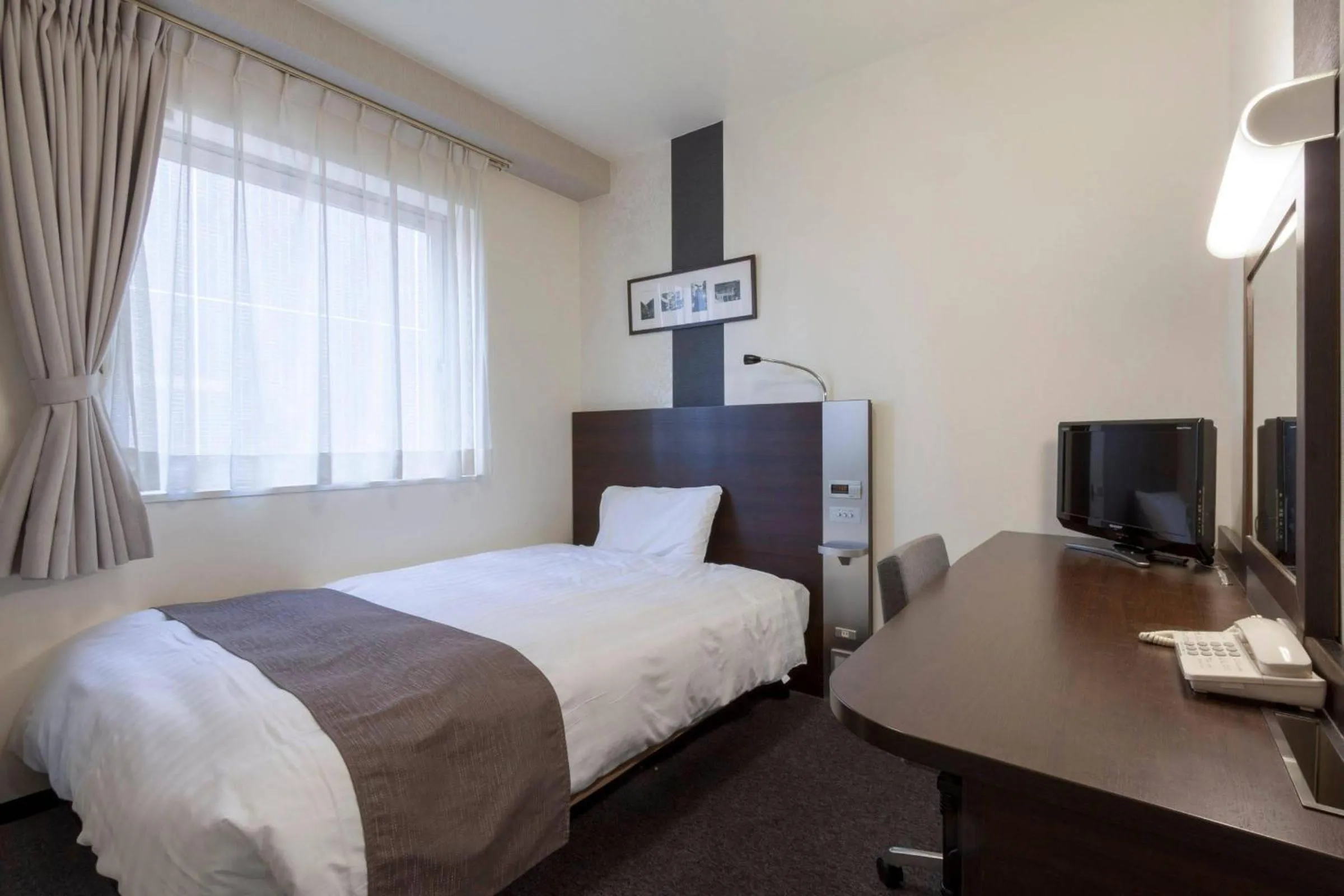 Bedroom, Bed in Comfort Hotel Sendai East