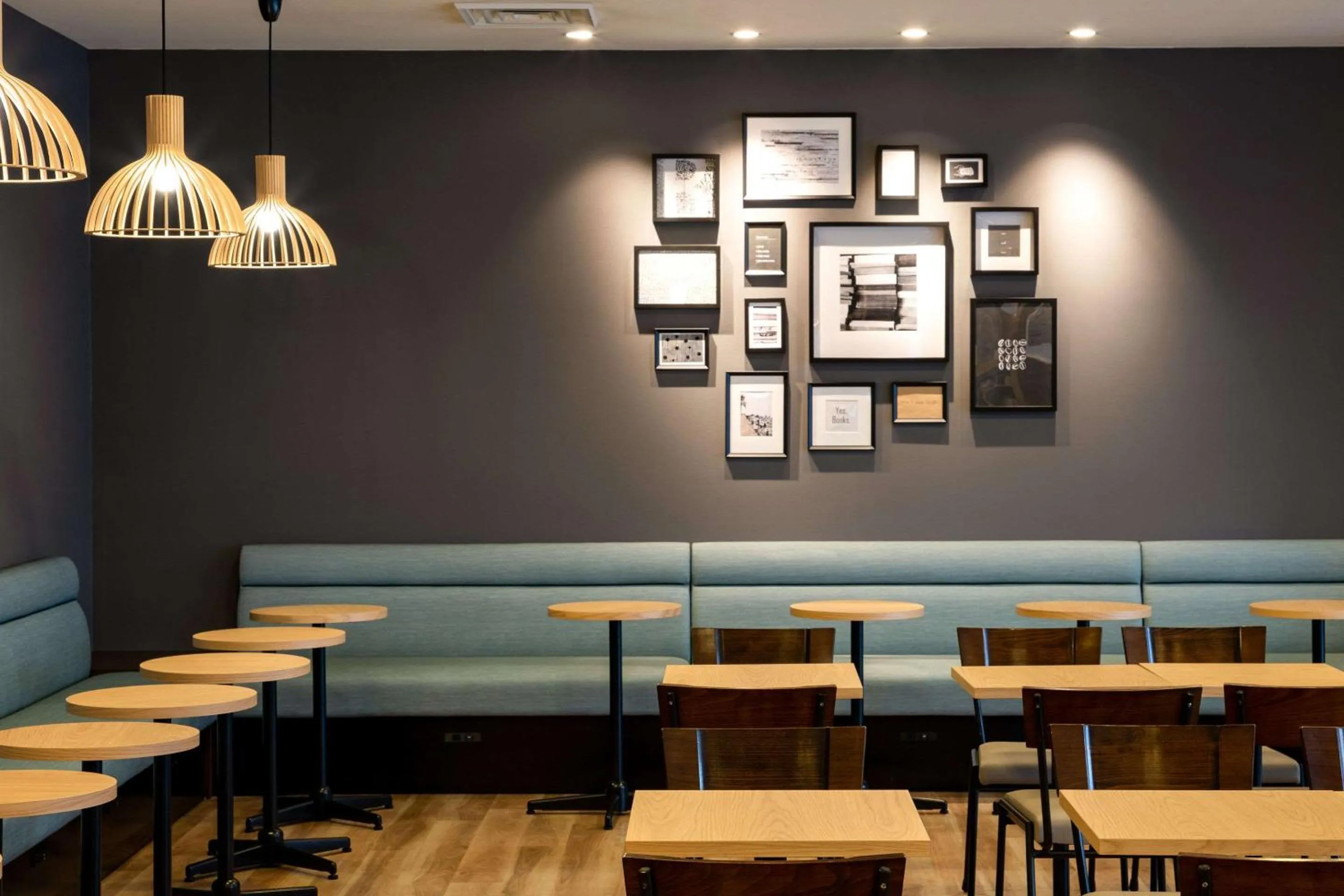 Restaurant/places to eat in Comfort Hotel Sendai West