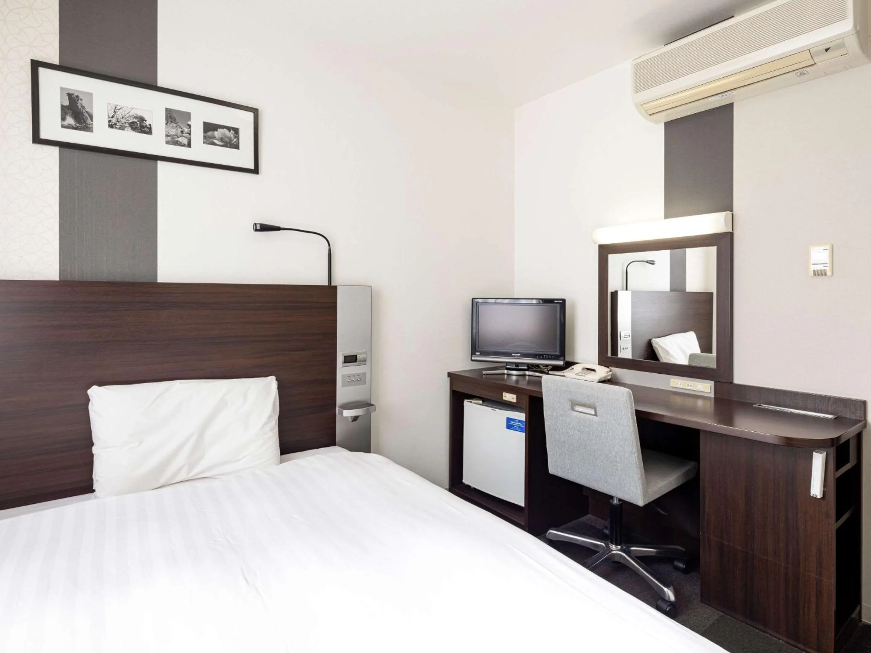 Bedroom, Bed in Comfort Hotel Shin Yamaguchi