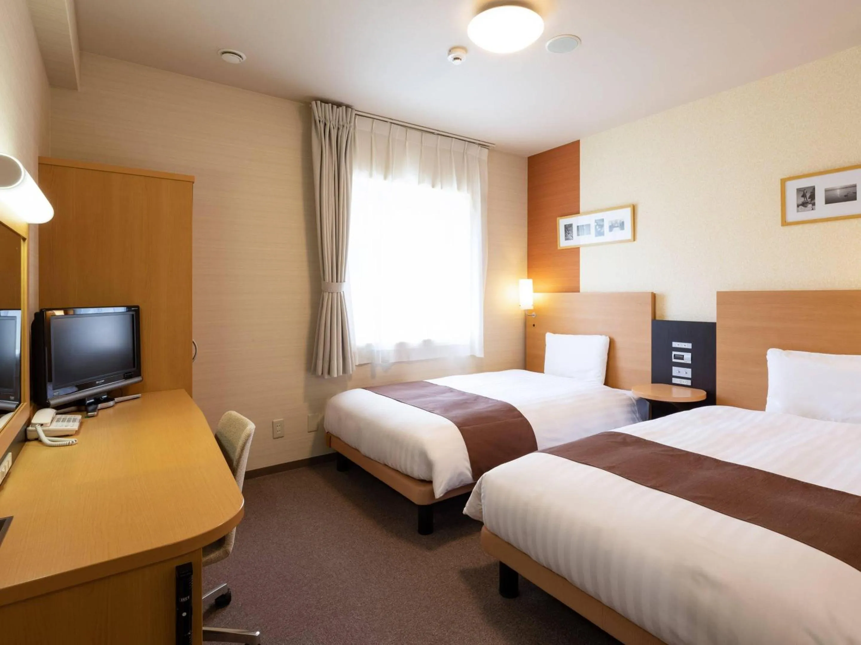 Bedroom, Bed in Comfort Hotel Tomakomai